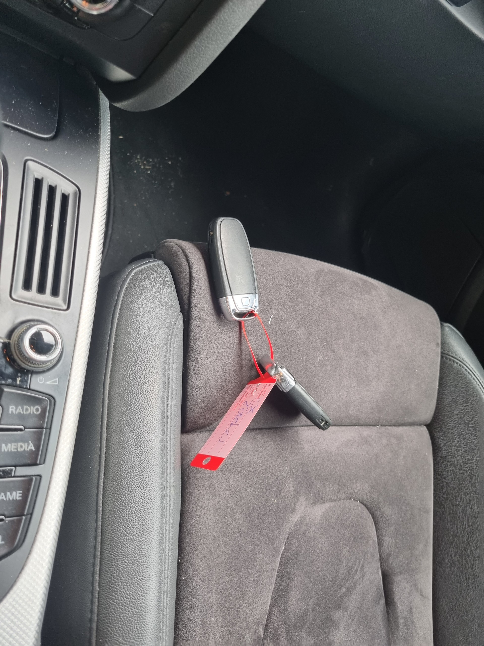 AUDI A4 Avant 1.8 TFSI-image-13