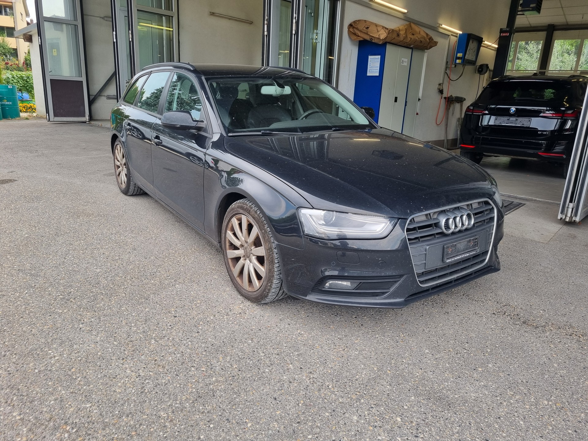 AUDI A4 Avant 1.8 TFSI-image-1