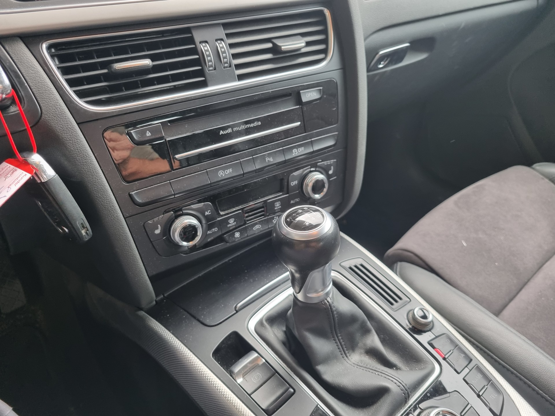 AUDI A4 Avant 1.8 TFSI-image-10