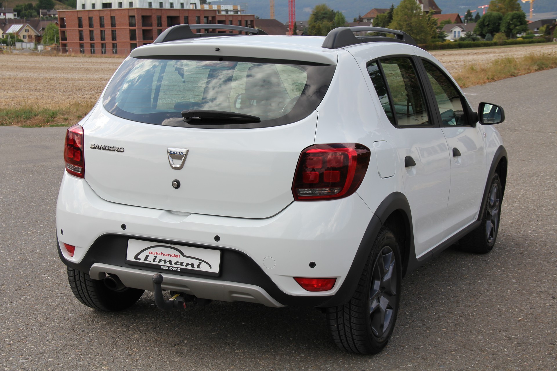 DACIA Sandero Tce 90 Stepway Unlimited Automatic-image-3