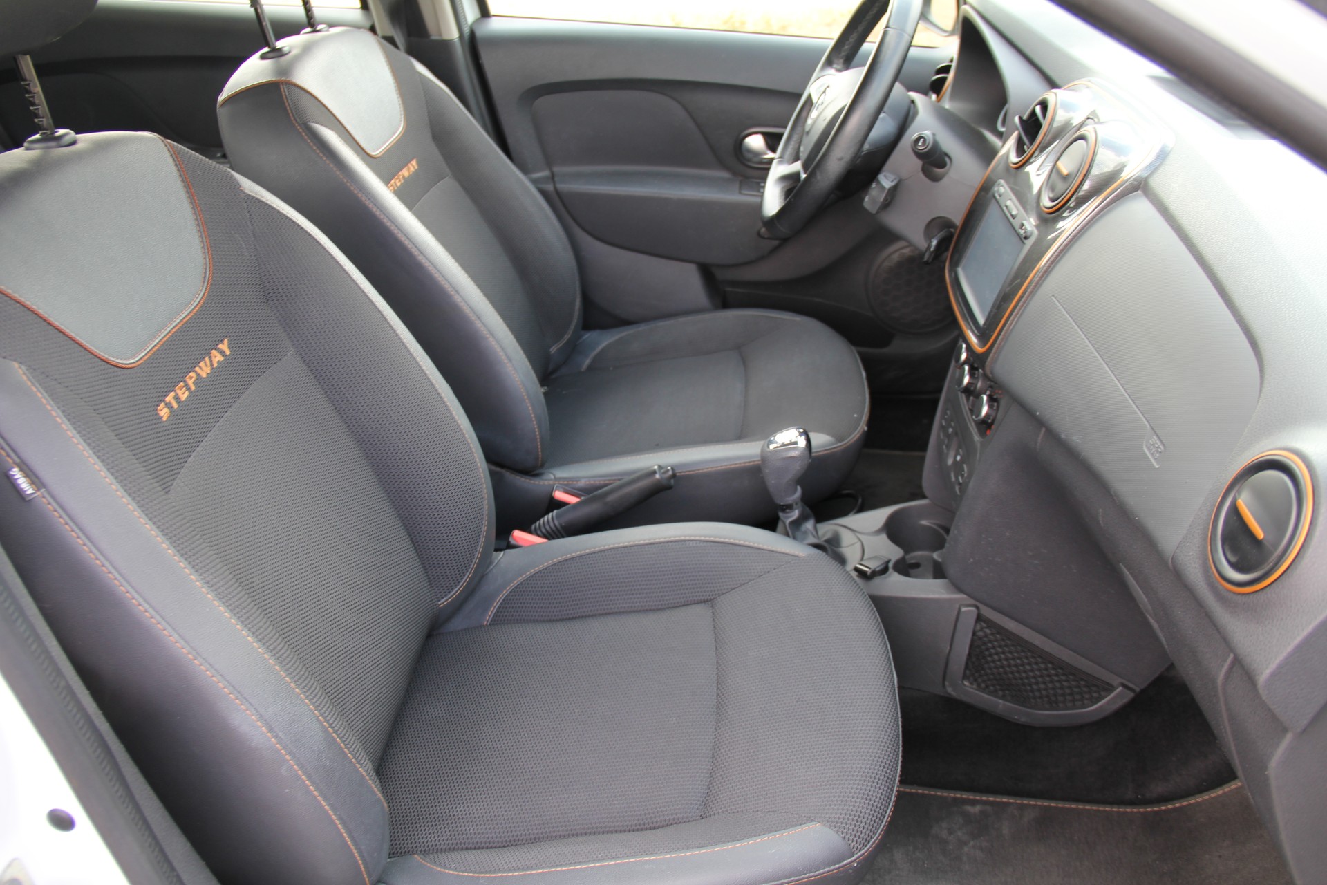 DACIA Sandero Tce 90 Stepway Unlimited Automatic-image-7