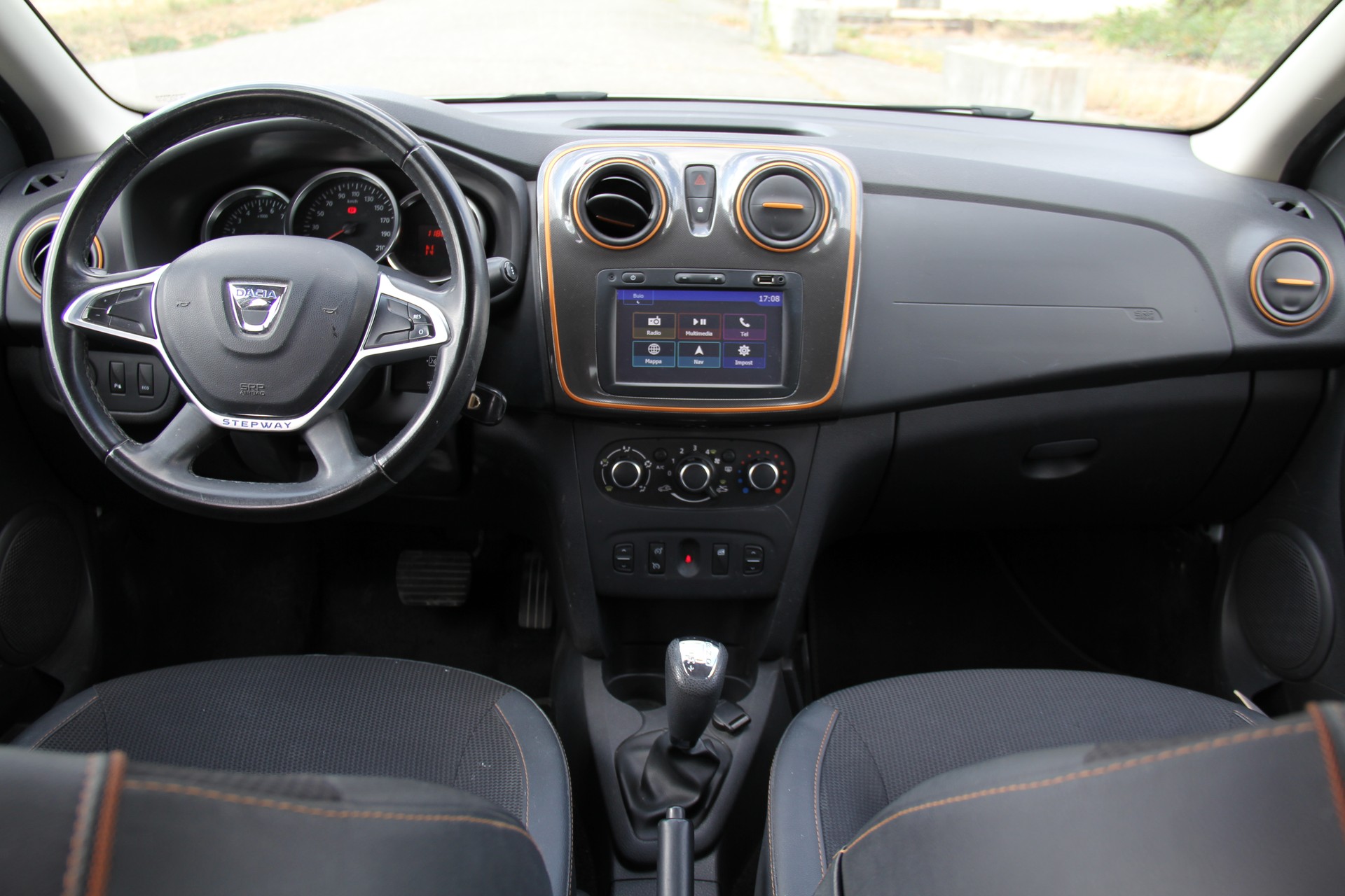 DACIA Sandero Tce 90 Stepway Unlimited Automatic-image-6