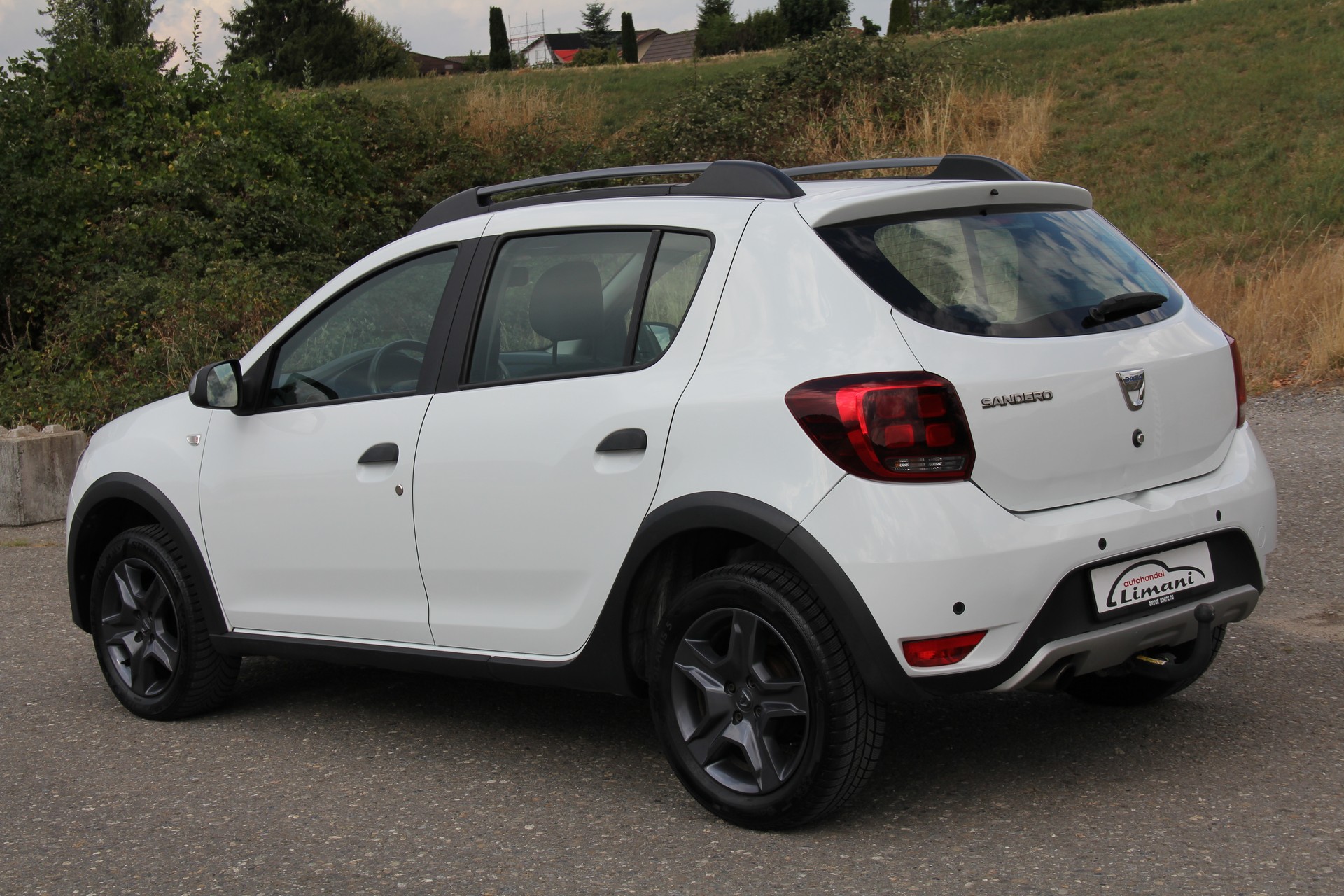DACIA Sandero Tce 90 Stepway Unlimited Automatic-image-4