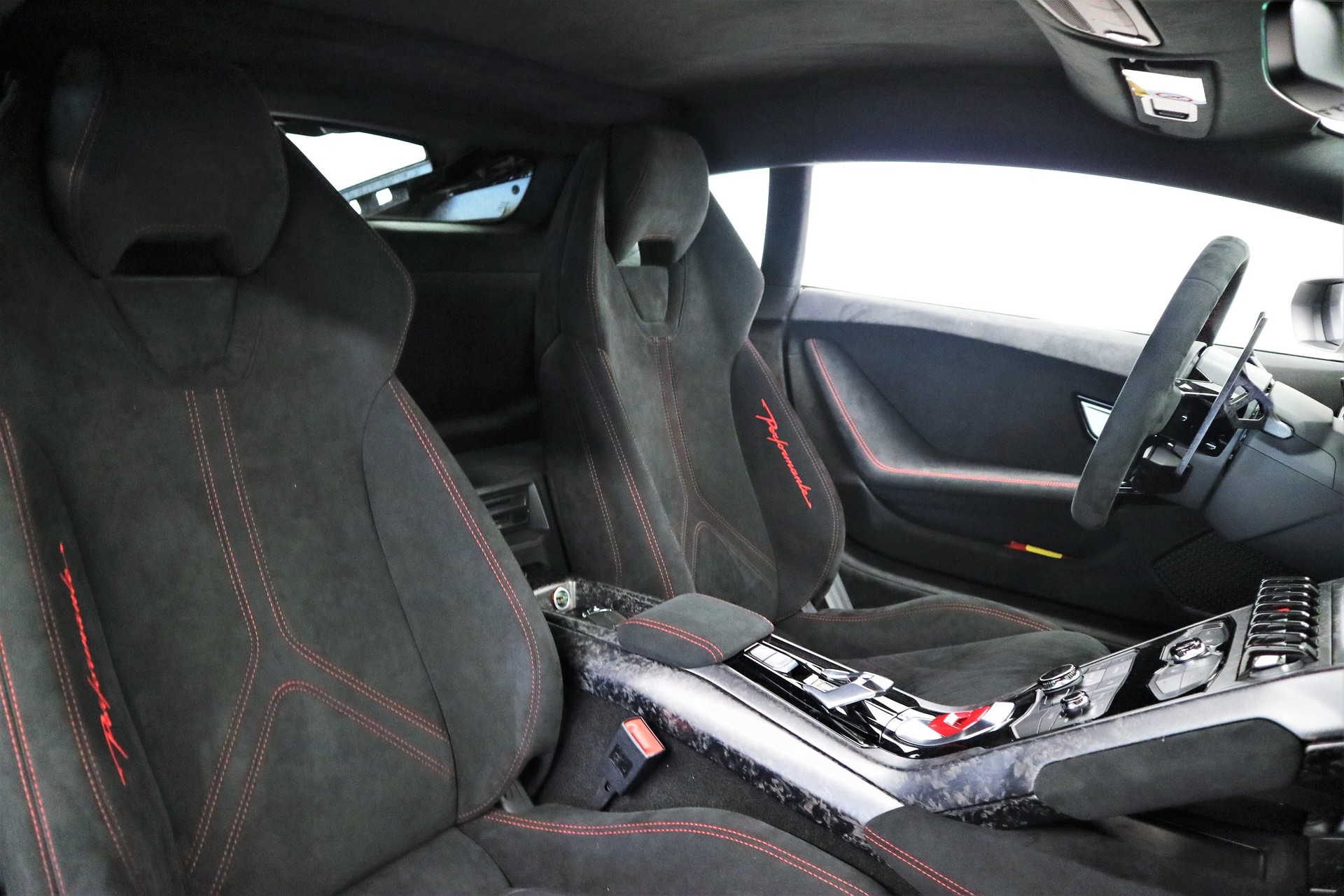 LAMBORGHINI Huracan LP640-4 Coupé Performante DCT-image-6