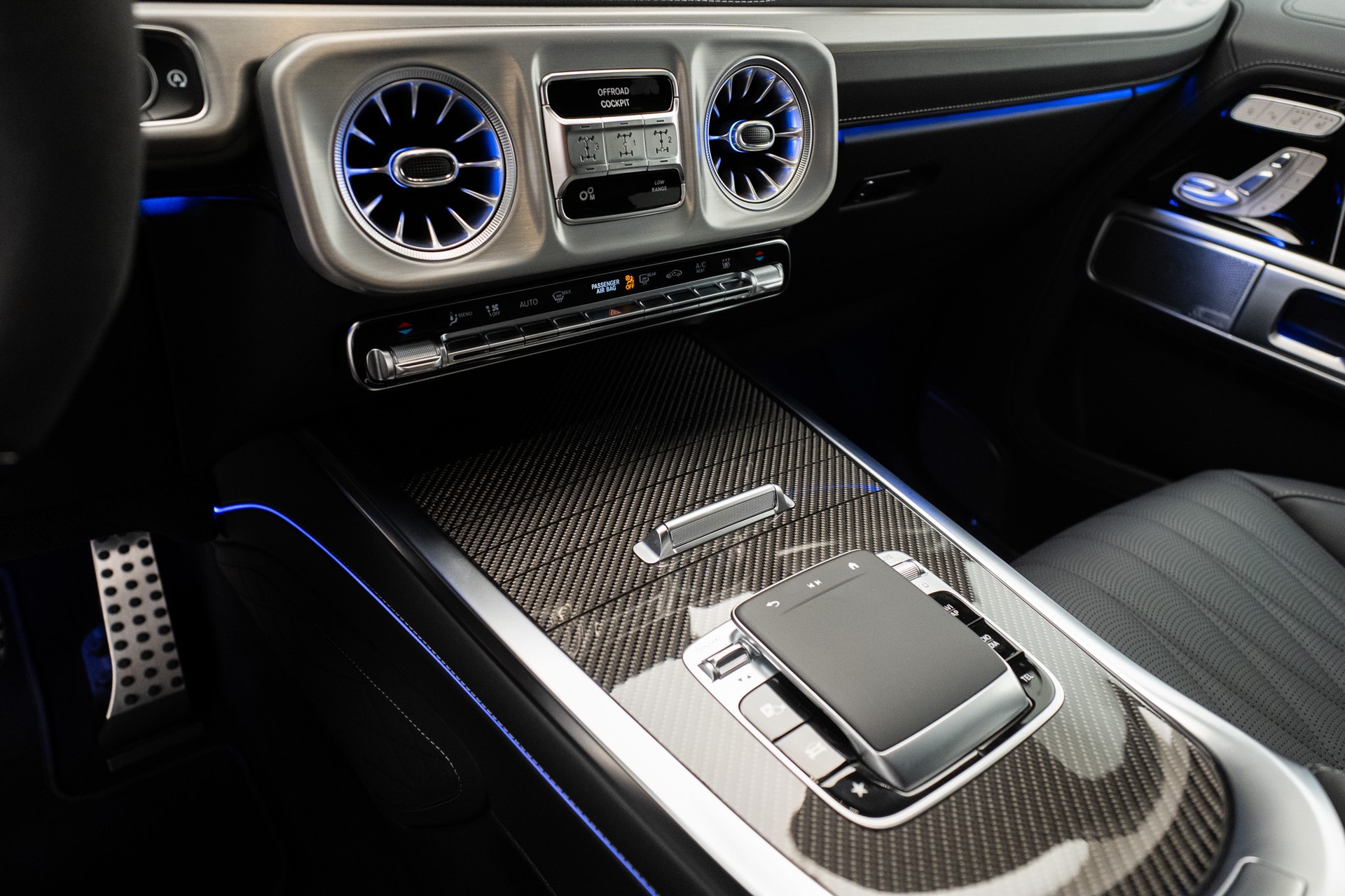 MERCEDES-BENZ G 63 AMG 9G-Tronic-image-10