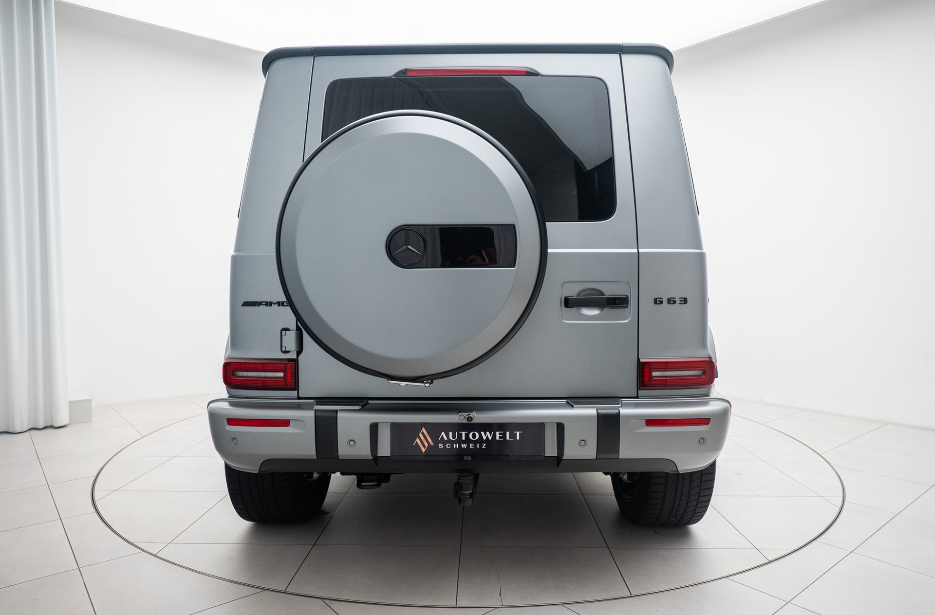 MERCEDES-BENZ G 63 AMG 9G-Tronic-showroom-element-3