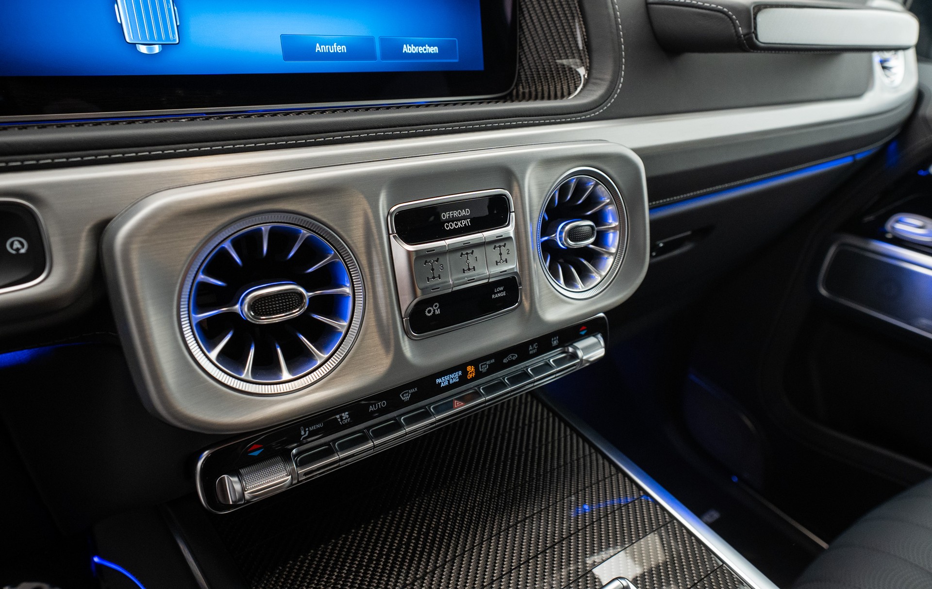 MERCEDES-BENZ G 63 AMG 9G-Tronic-image-12