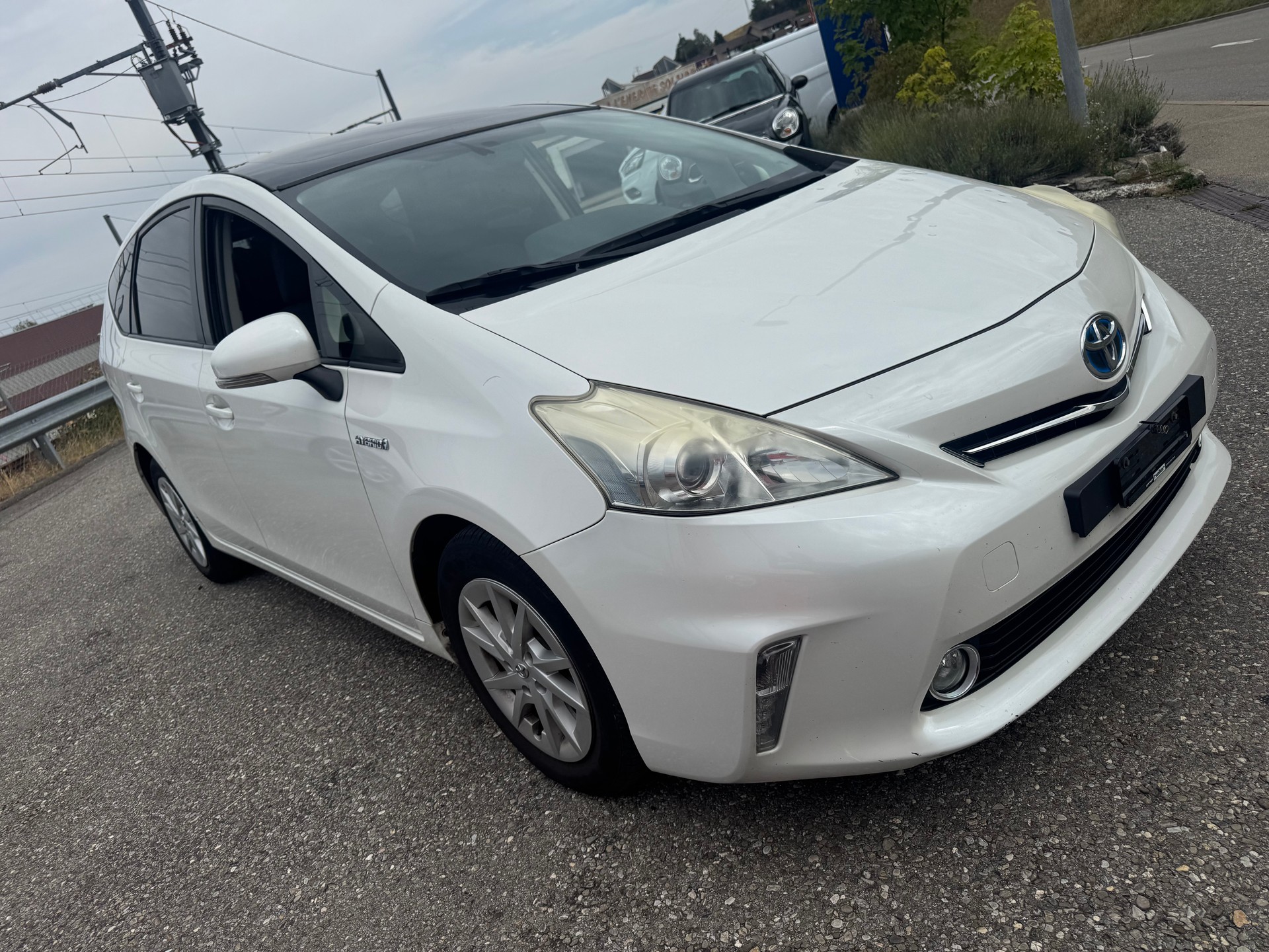 TOYOTA Prius+ 1.8 VVT-i HSD Sol-showroom-element-2