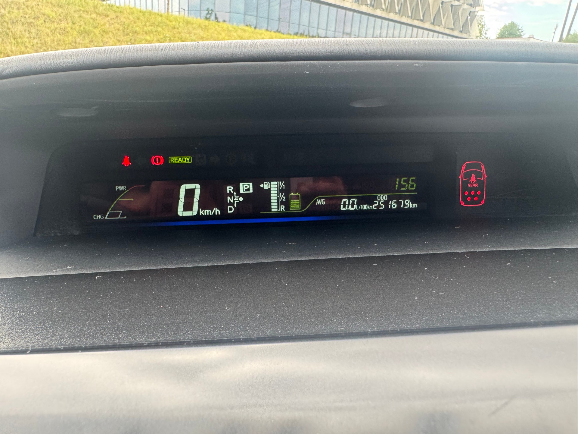 TOYOTA Prius+ 1.8 VVT-i HSD Sol-image-13