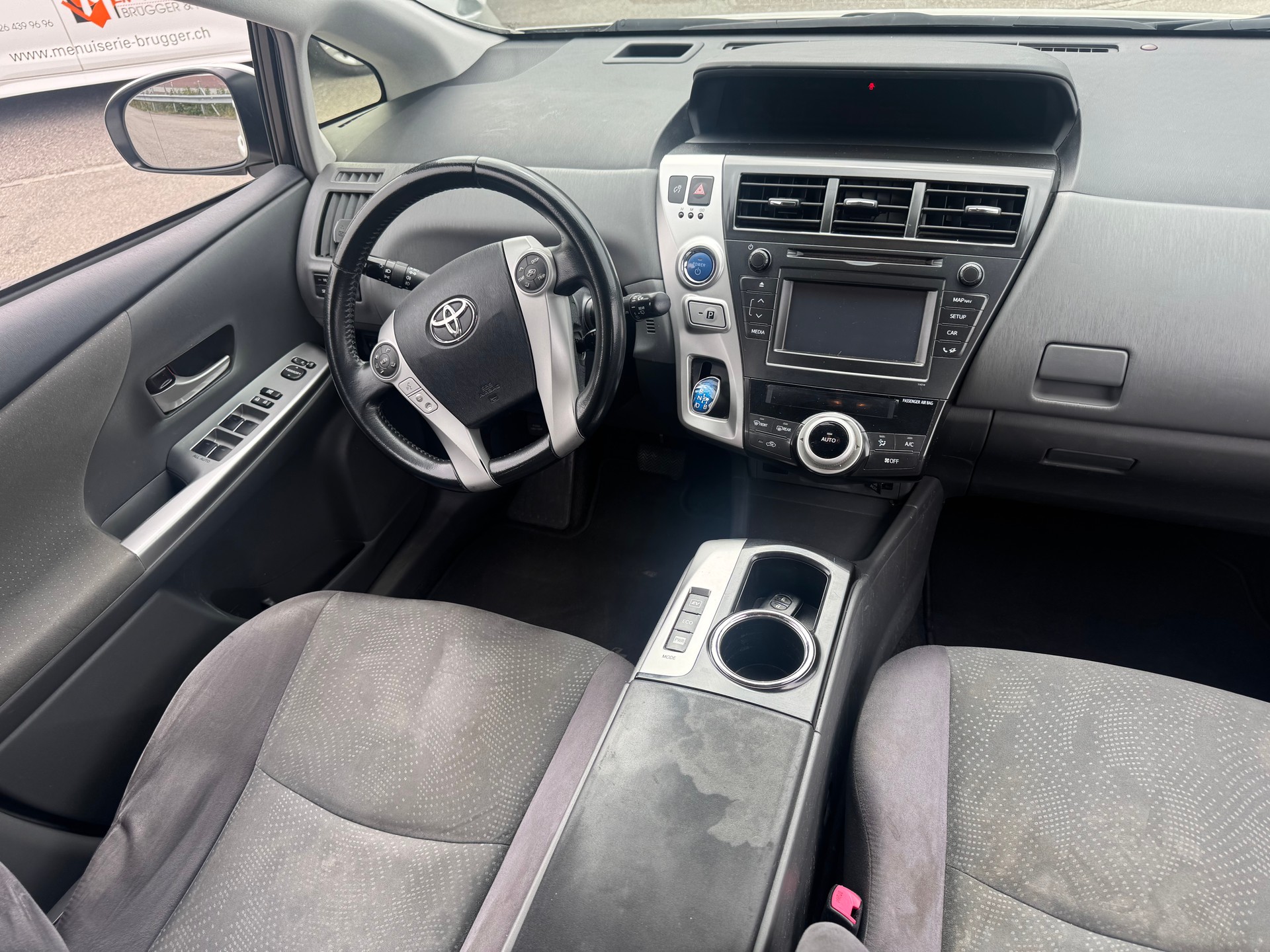 TOYOTA Prius+ 1.8 VVT-i HSD Sol-image-8