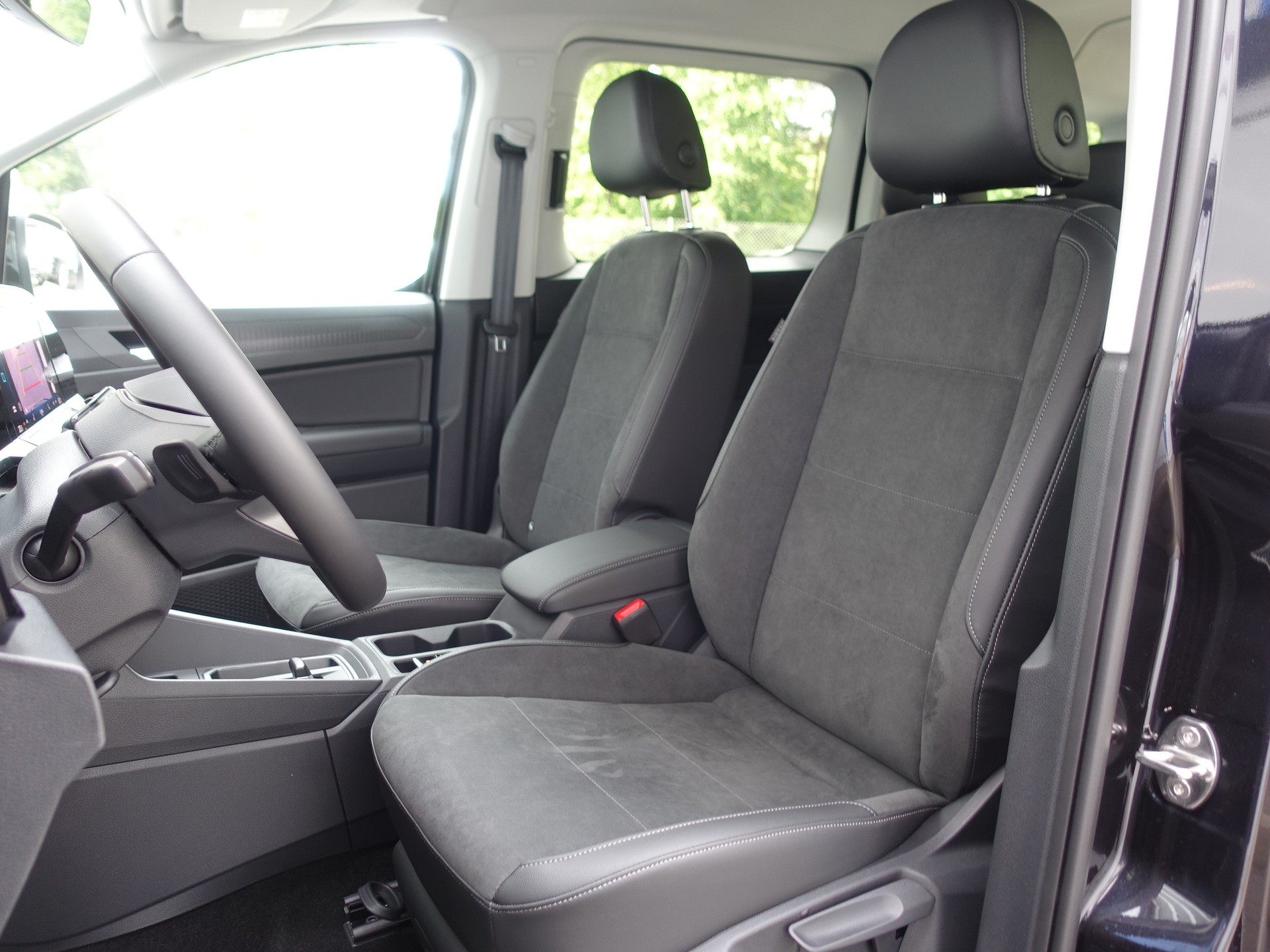 VW Caddy Maxi 1.5 TSI Plug in Hybrid Style DSG-image-9