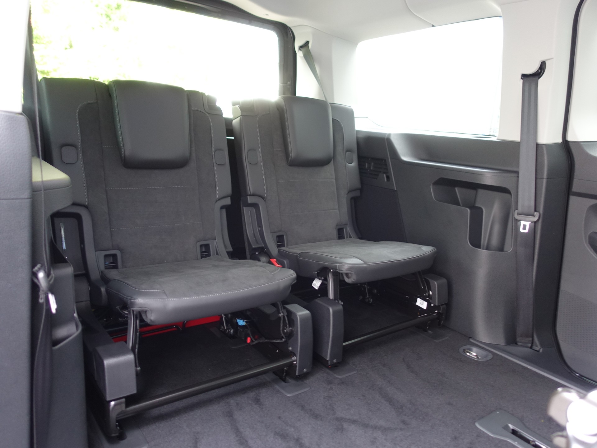 VW Caddy Maxi 1.5 TSI Plug in Hybrid Style DSG-image-18