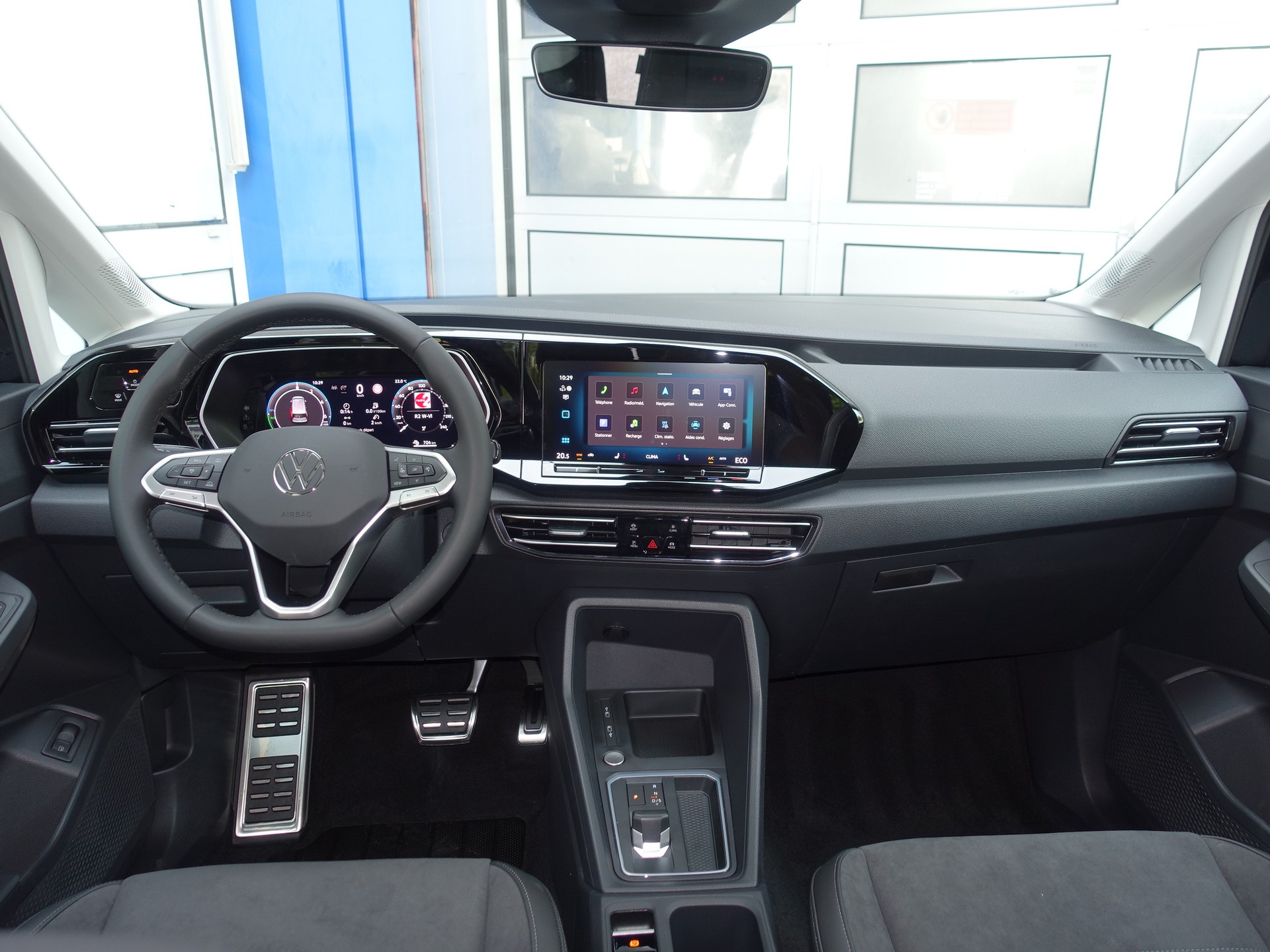 VW Caddy Maxi 1.5 TSI Plug in Hybrid Style DSG-image-11