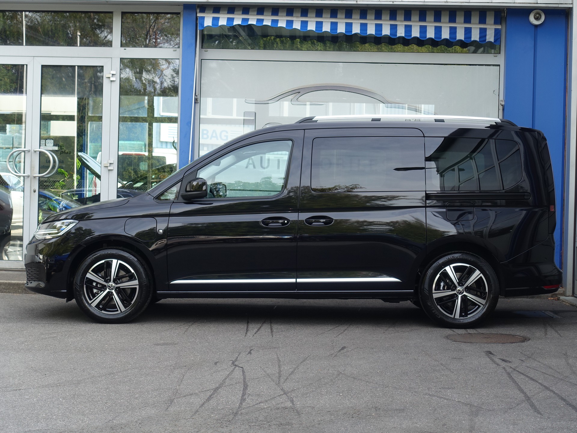 VW Caddy Maxi 1.5 TSI Plug in Hybrid Style DSG-image-6