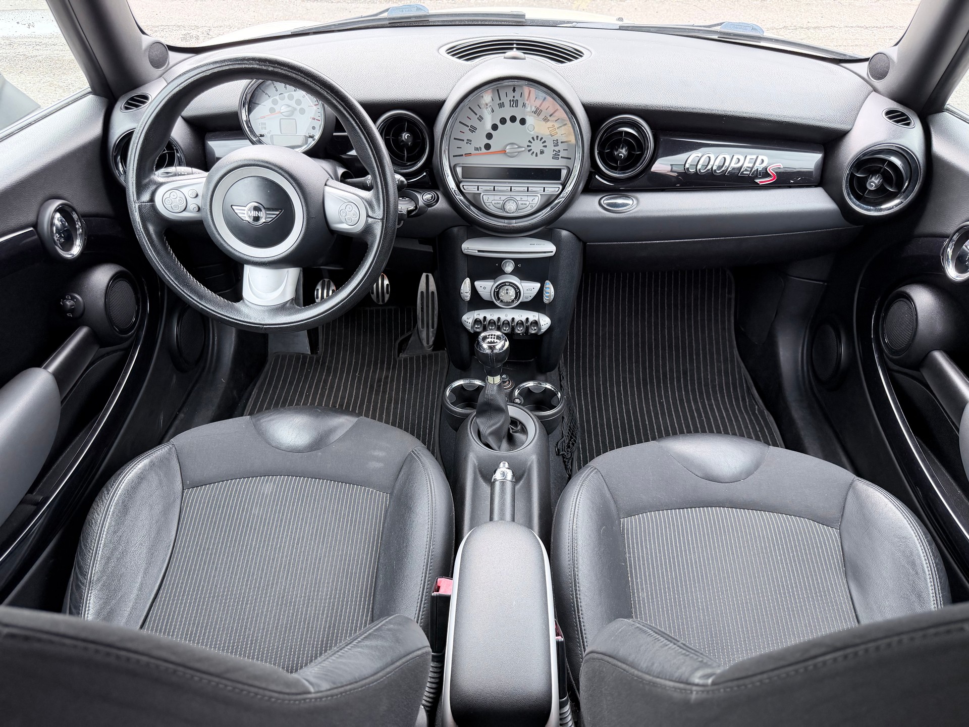 MINI Clubman Cooper S-image-5