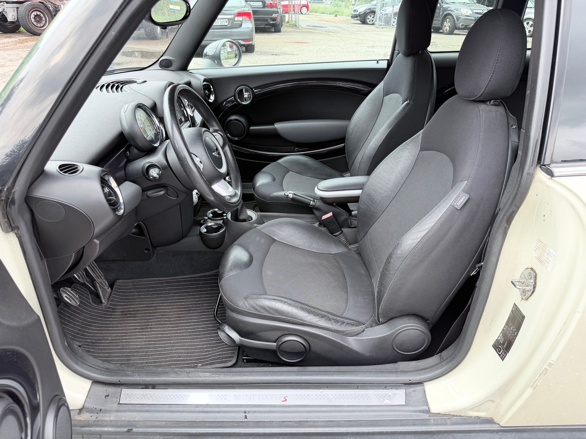 MINI Clubman Cooper S-image-6