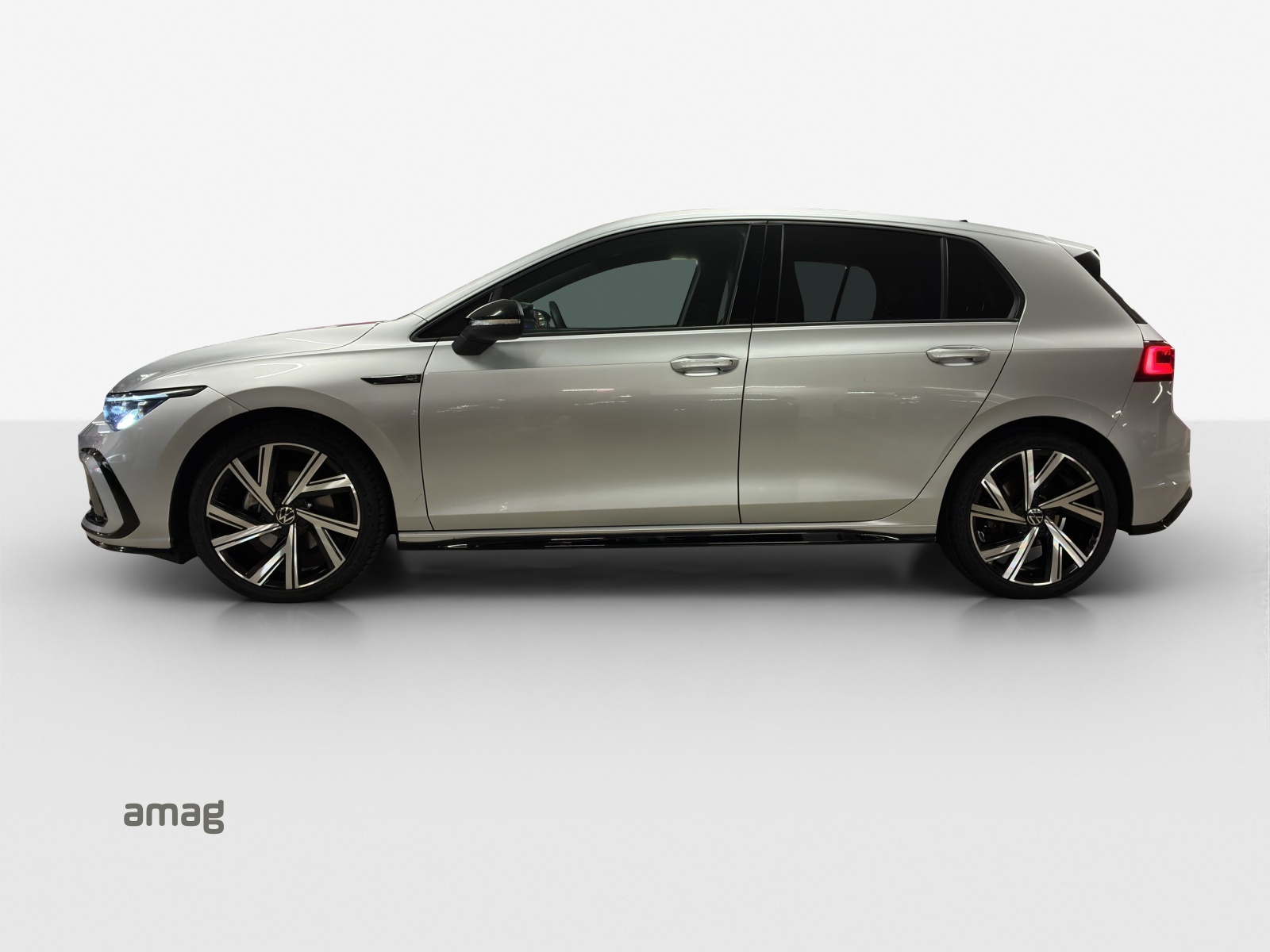VW Golf 1.5 eTSI mHEV ACT R-Line DSG-image-1