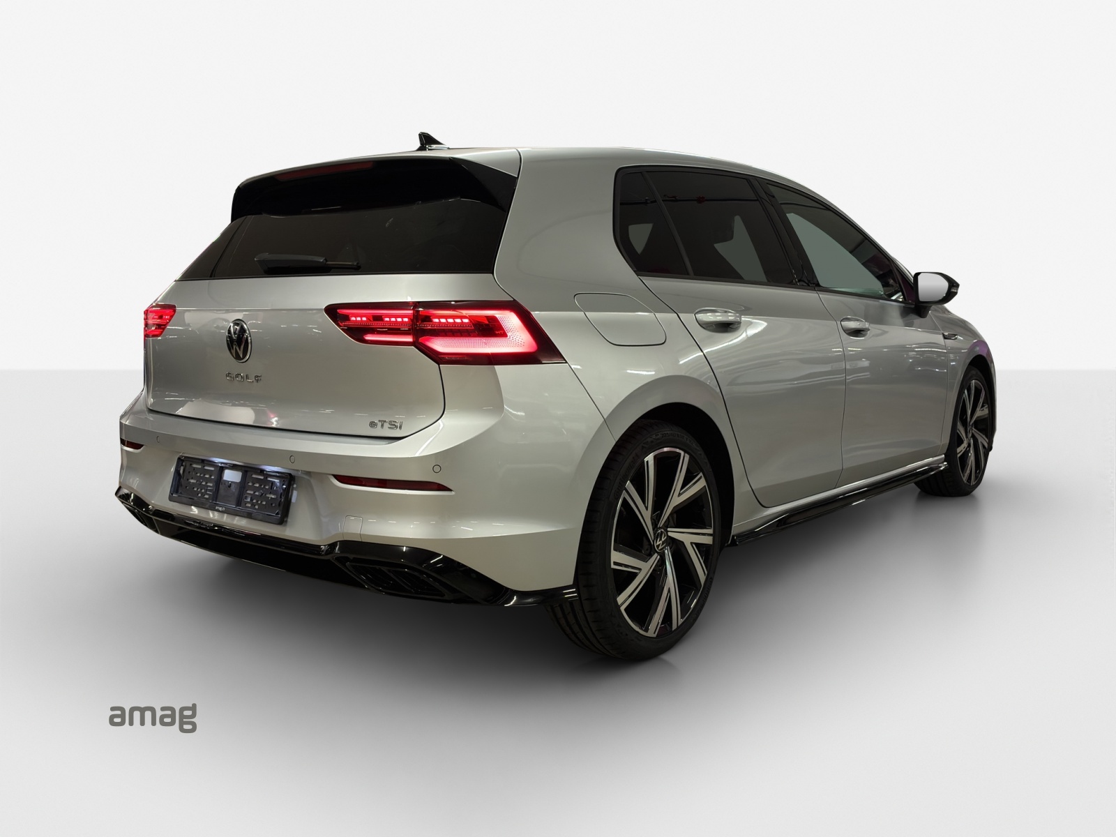 VW Golf 1.5 eTSI mHEV ACT R-Line DSG-image-4