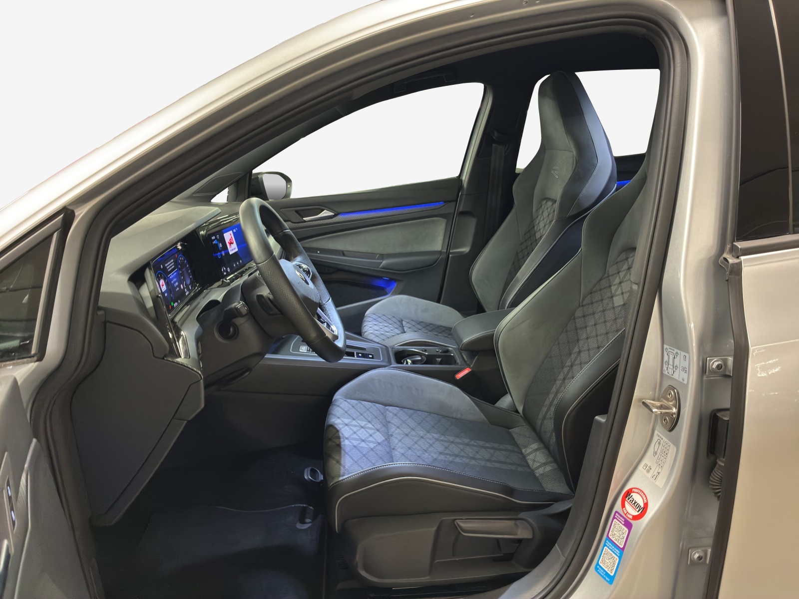 VW Golf 1.5 eTSI mHEV ACT R-Line DSG-image-7