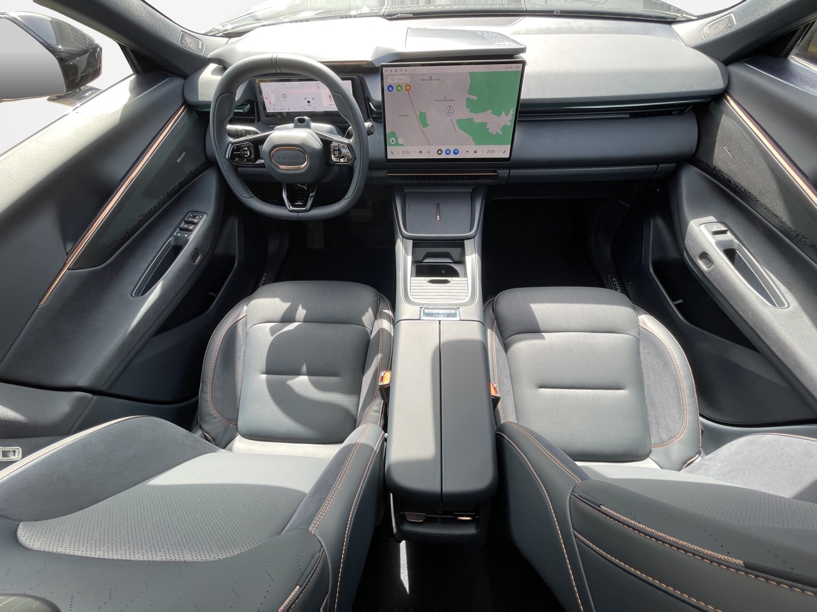 LYNK & CO 08-image-10