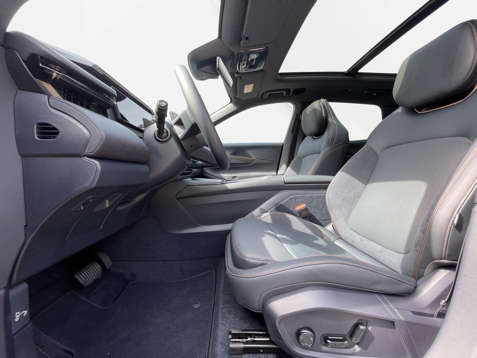LYNK & CO 08-image-9
