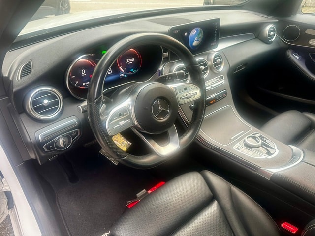 MERCEDES-BENZ C 200 4Matic AMG Line 9G-Tronic-image-10