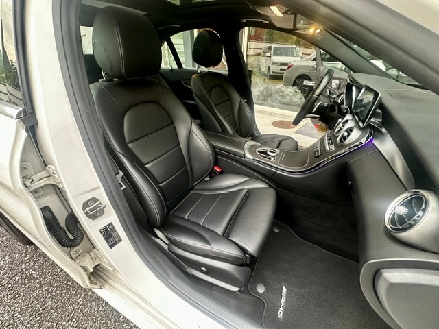 MERCEDES-BENZ C 200 4Matic AMG Line 9G-Tronic-image-15