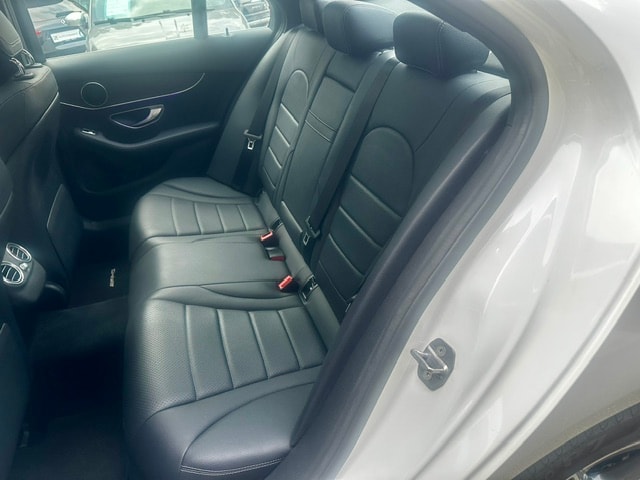 MERCEDES-BENZ C 200 4Matic AMG Line 9G-Tronic-image-17