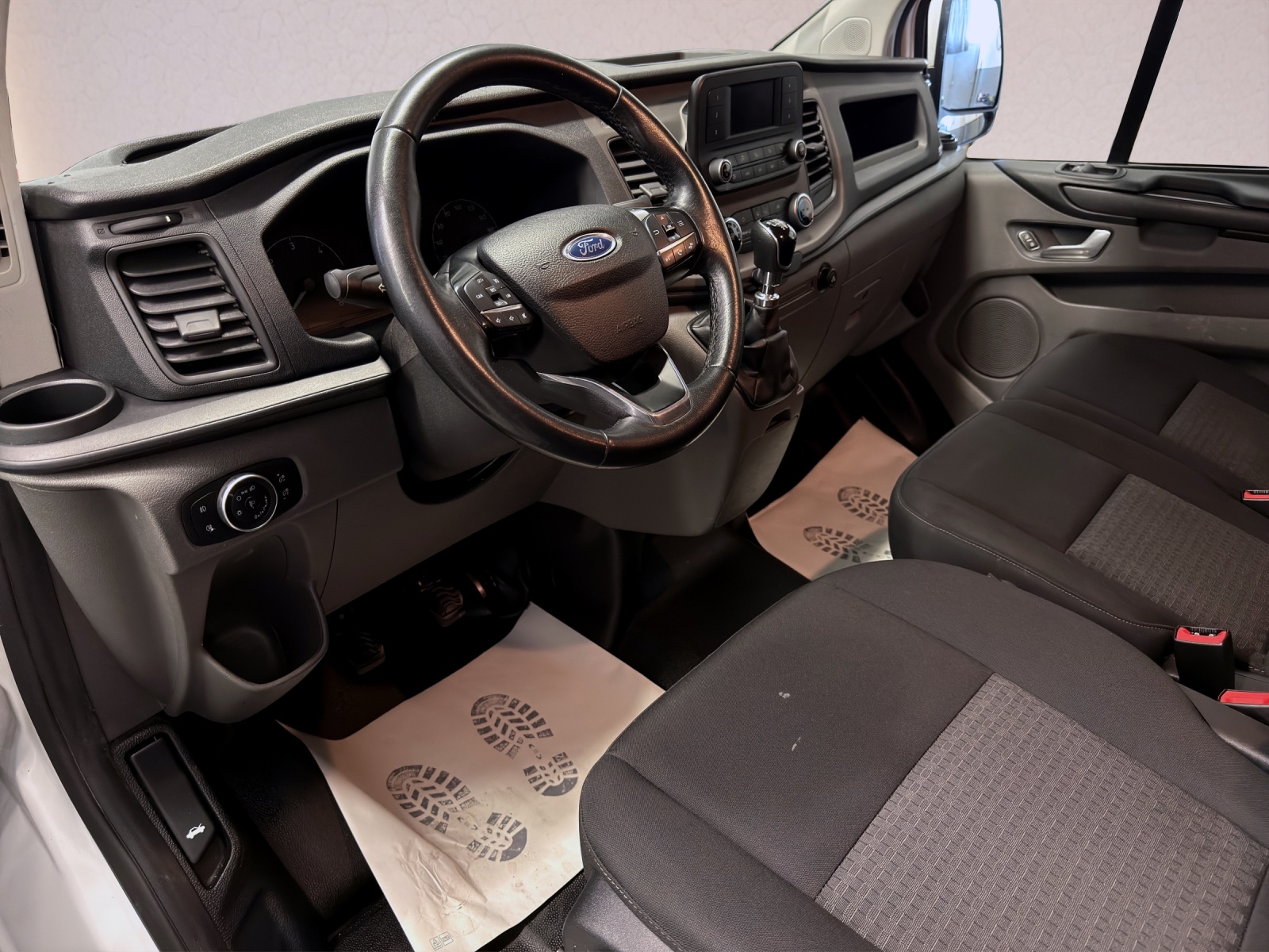 FORD Transit Custom 320 L2H1 Basis-image-8