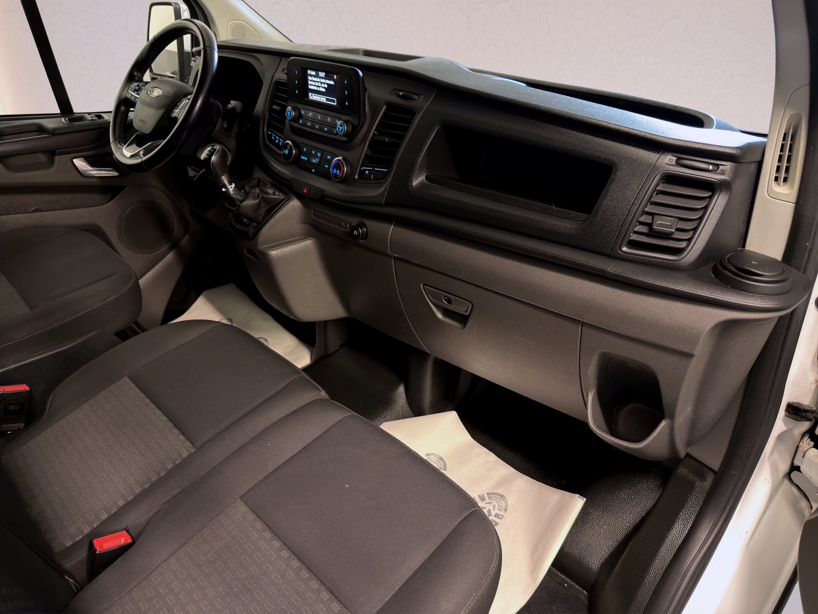 FORD Transit Custom 320 L2H1 Basis-image-12