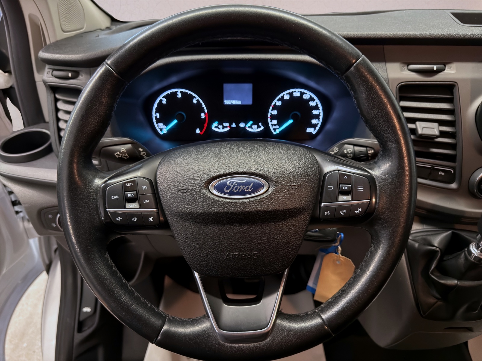 FORD Transit Custom 320 L2H1 Basis-image-9