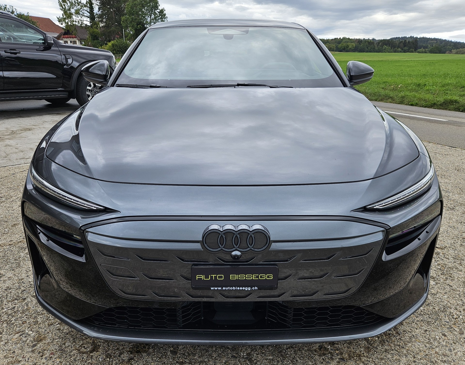 AUDI A6 Avant e-tron quattro S-Line Tech pro mit Anhängerkupplung-showroom-element-1