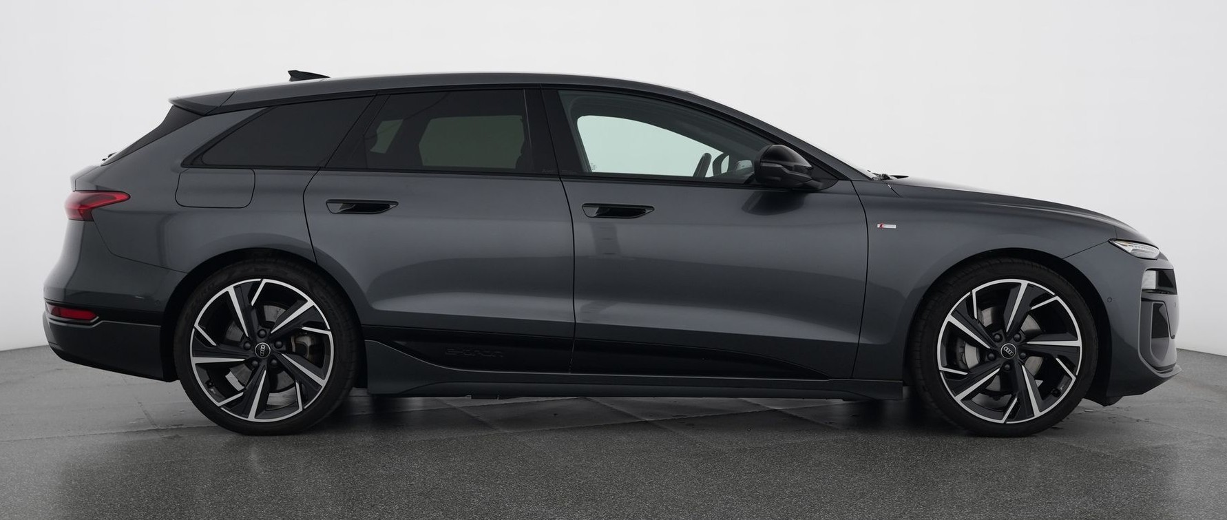 AUDI A6 Avant e-tron quattro S-Line Tech pro mit Anhängerkupplung-image-4