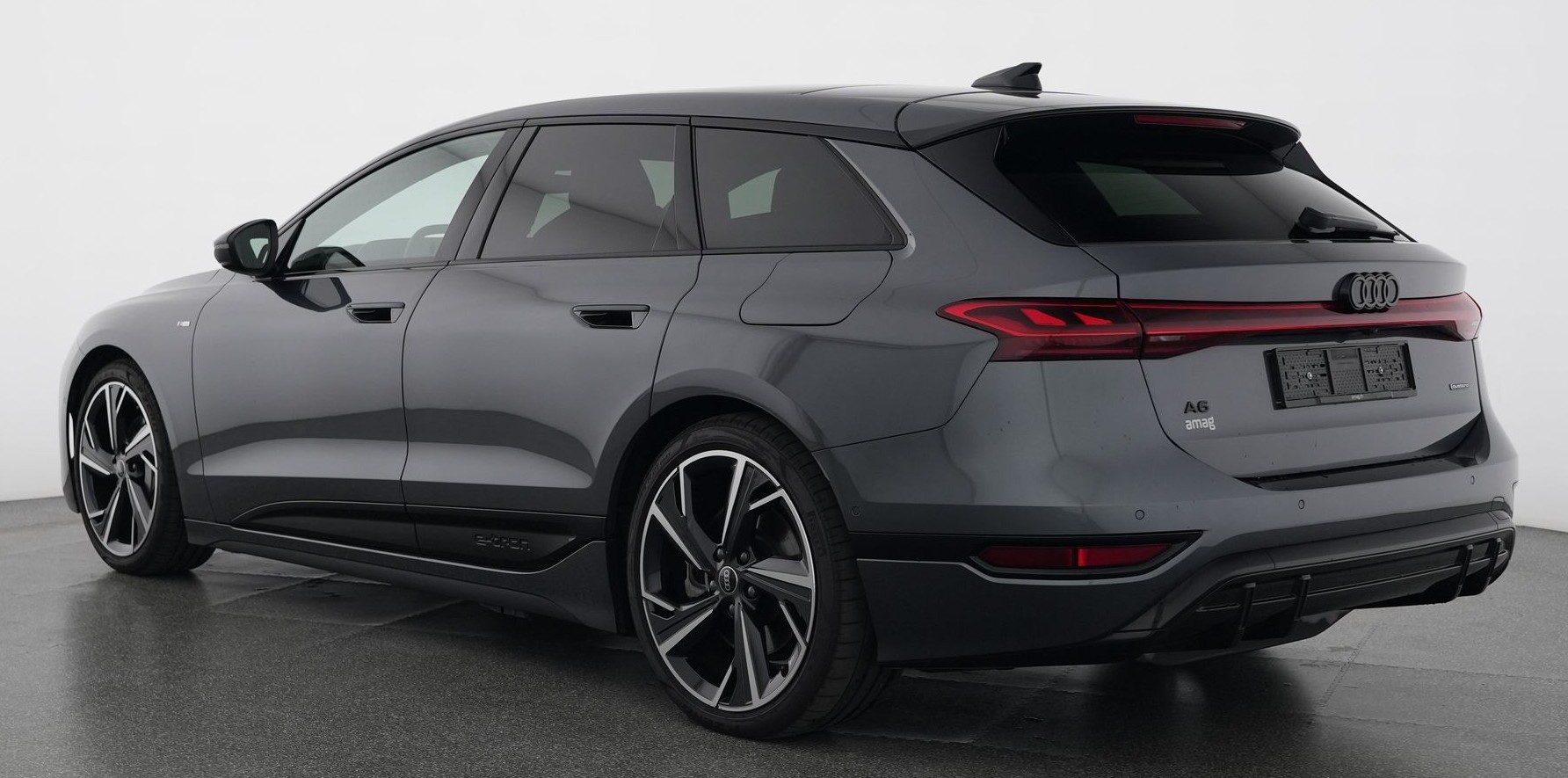 AUDI A6 Avant e-tron quattro S-Line Tech pro mit Anhängerkupplung-image-2