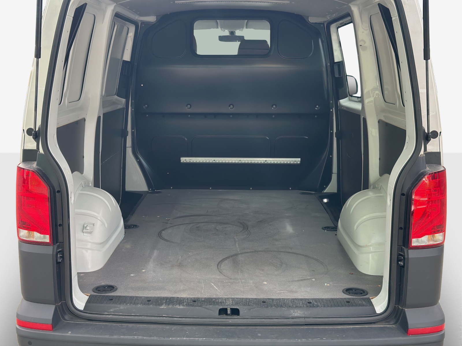 VW T6.1 2.0 TDI-image-12