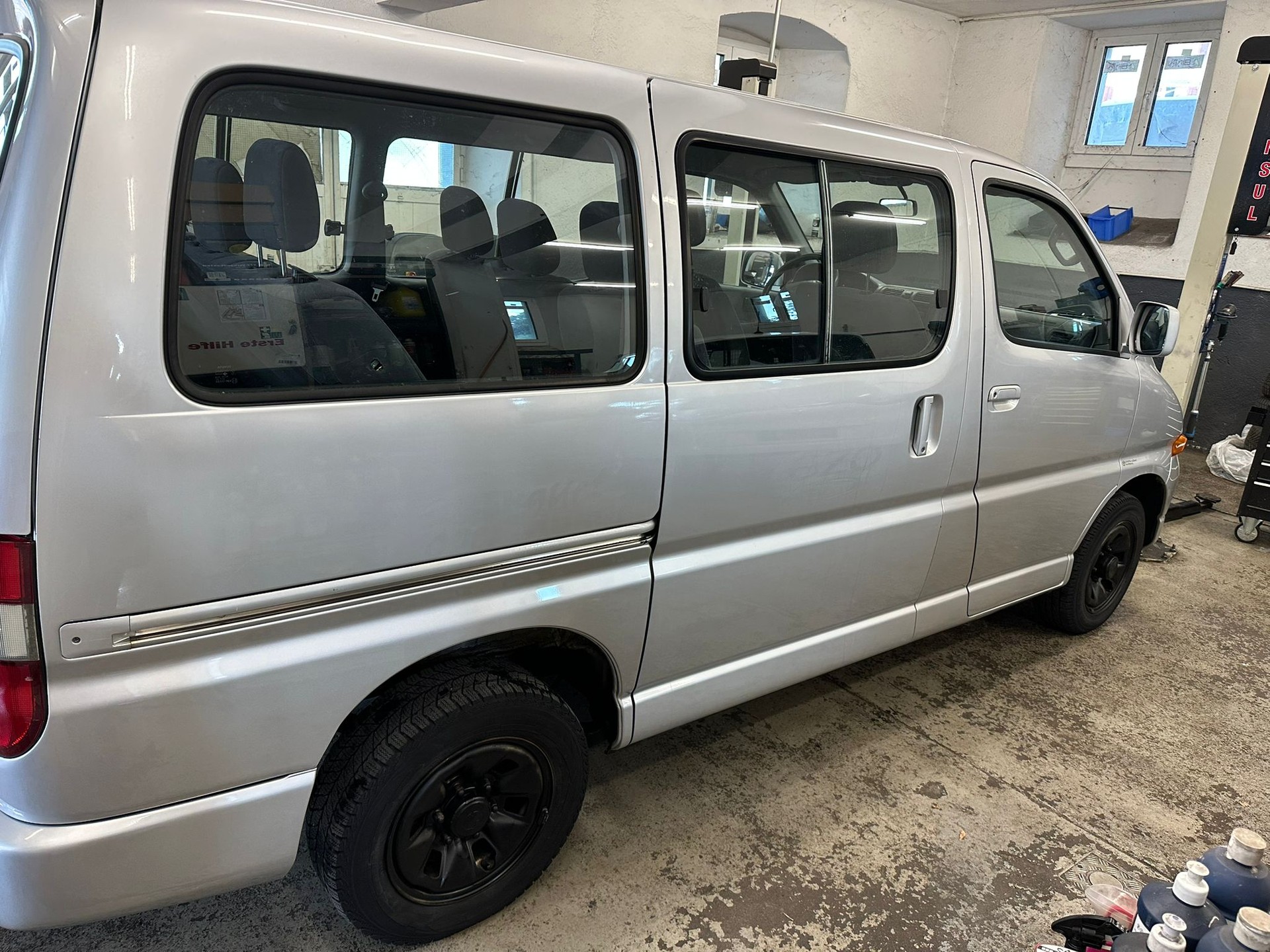 TOYOTA Hiace 2.7 GL Wagon 4x4-image-4