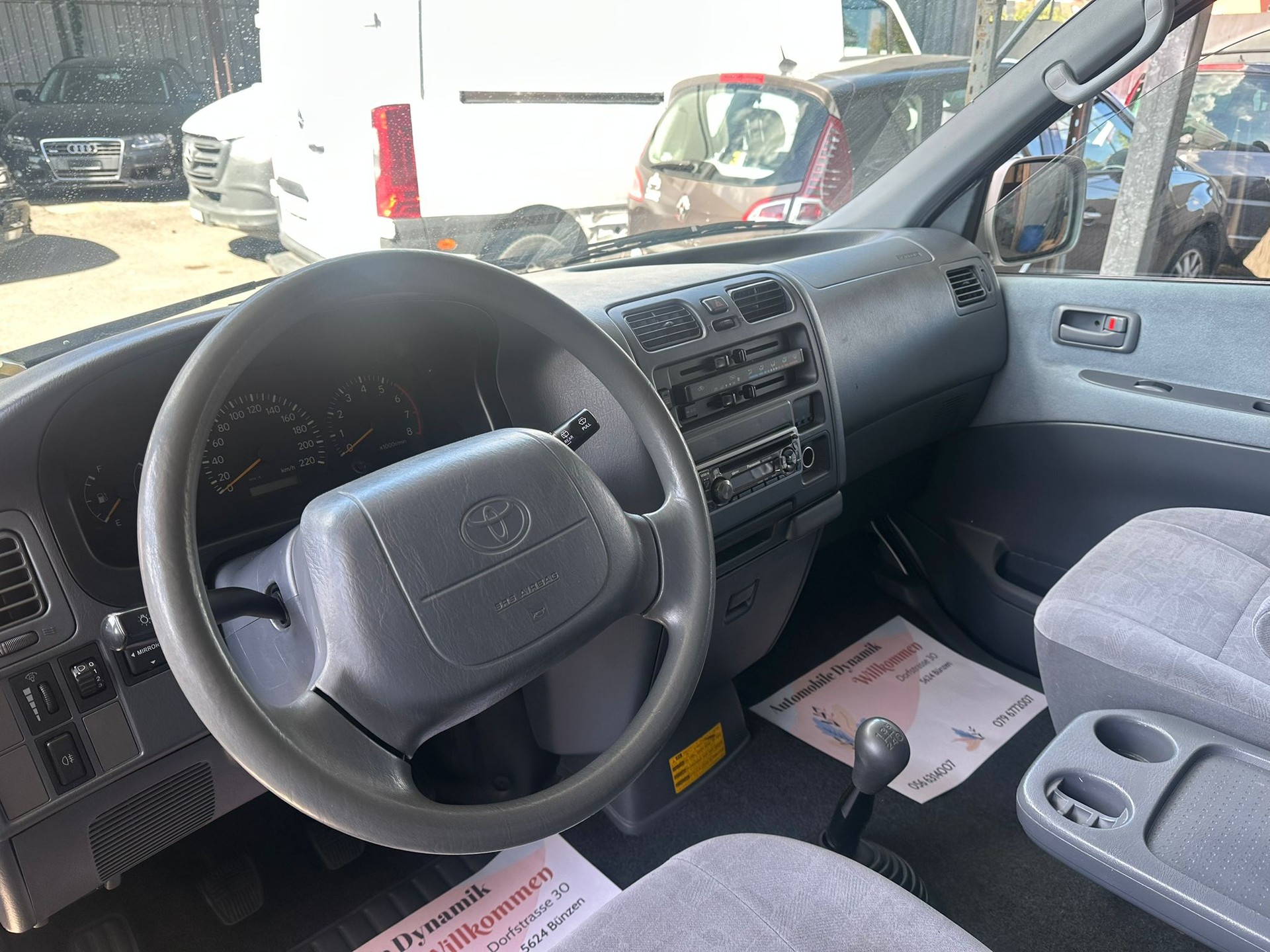 TOYOTA Hiace 2.7 GL Wagon 4x4-image-7
