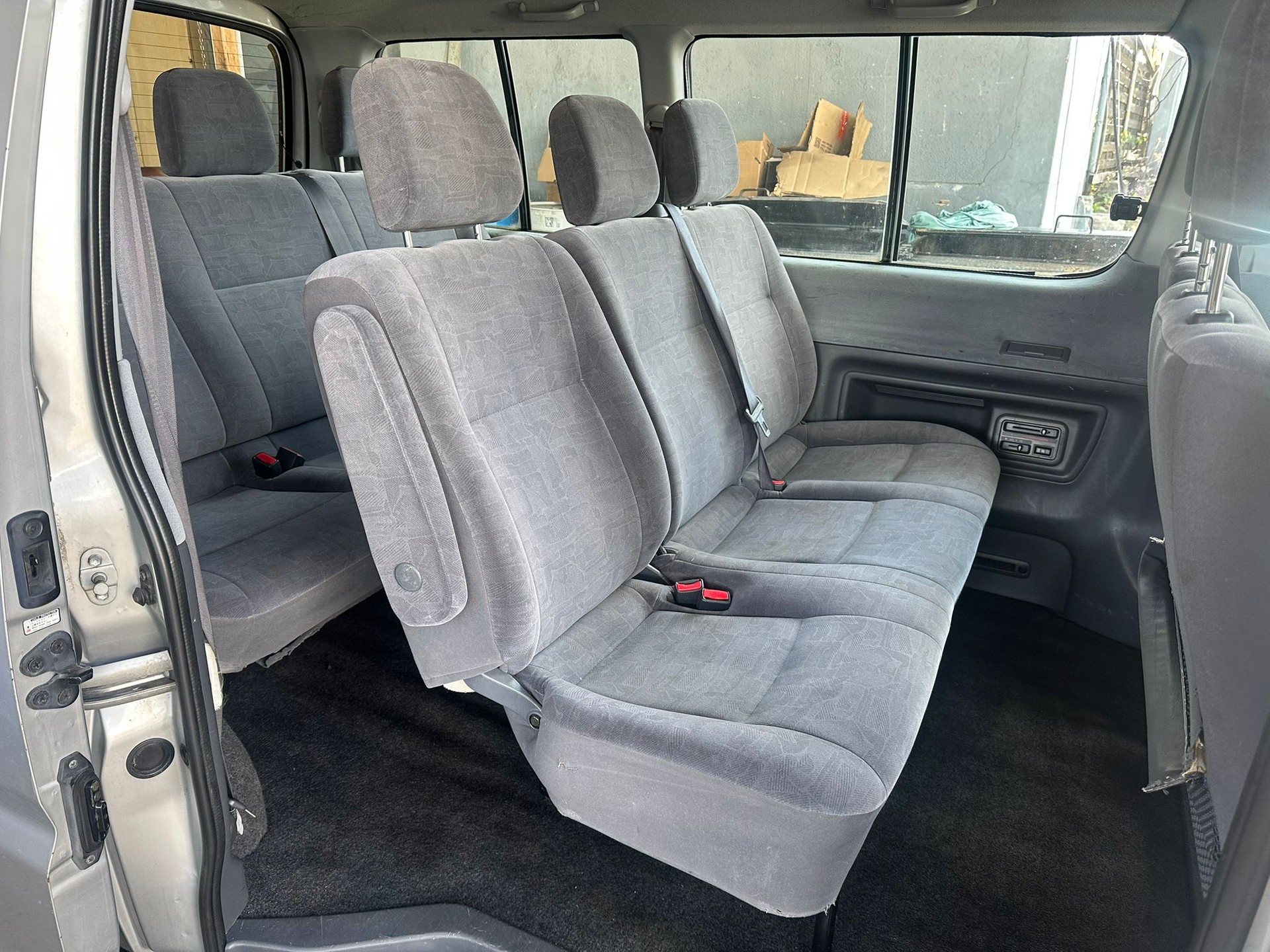 TOYOTA Hiace 2.7 GL Wagon 4x4-image-10