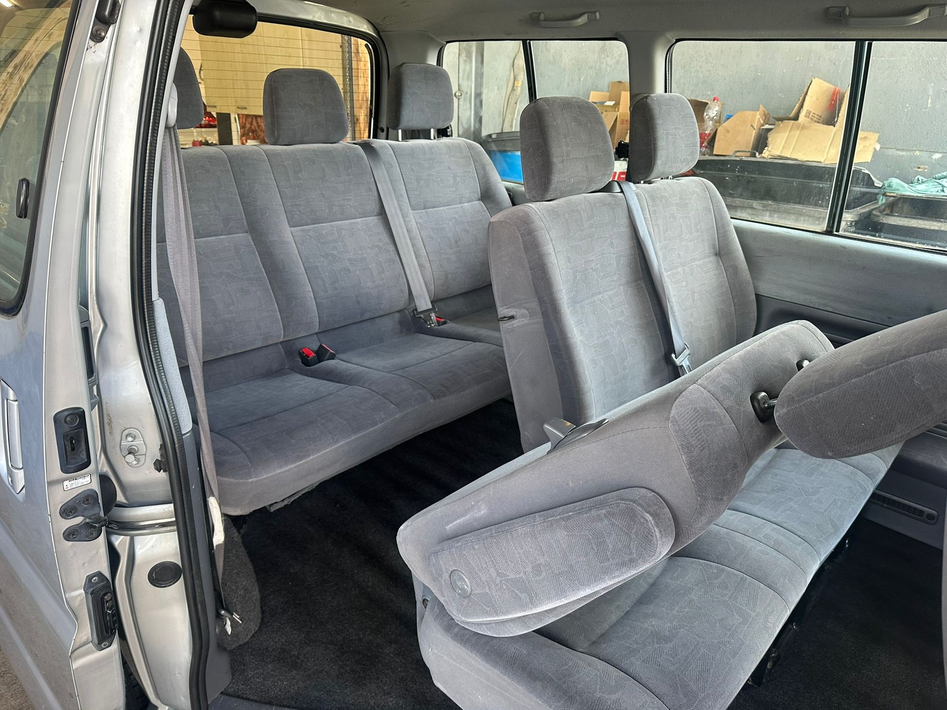 TOYOTA Hiace 2.7 GL Wagon 4x4-image-11
