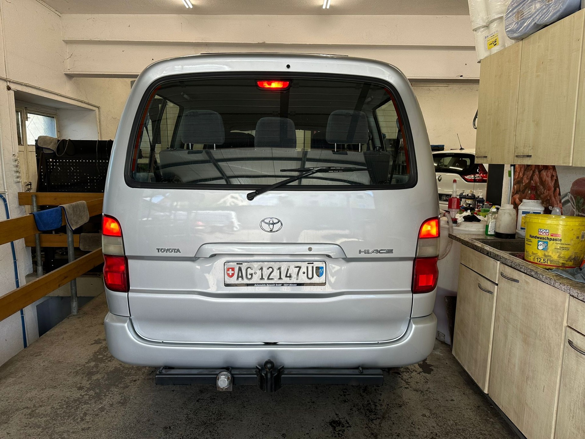 TOYOTA Hiace 2.7 GL Wagon 4x4-image-6
