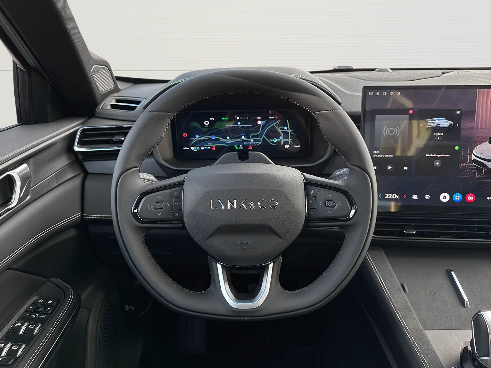 LYNK & CO 01 1.5 PHEV More-image-14