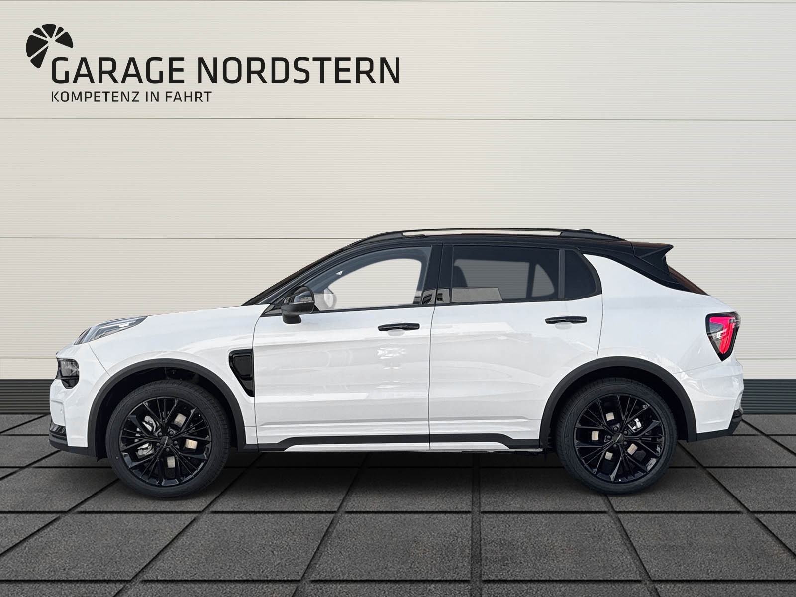 LYNK & CO 01 1.5 PHEV More-image-1