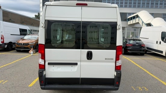 PEUGEOT Boxer 2.0 HDI 335 Allure L2H2-image-3