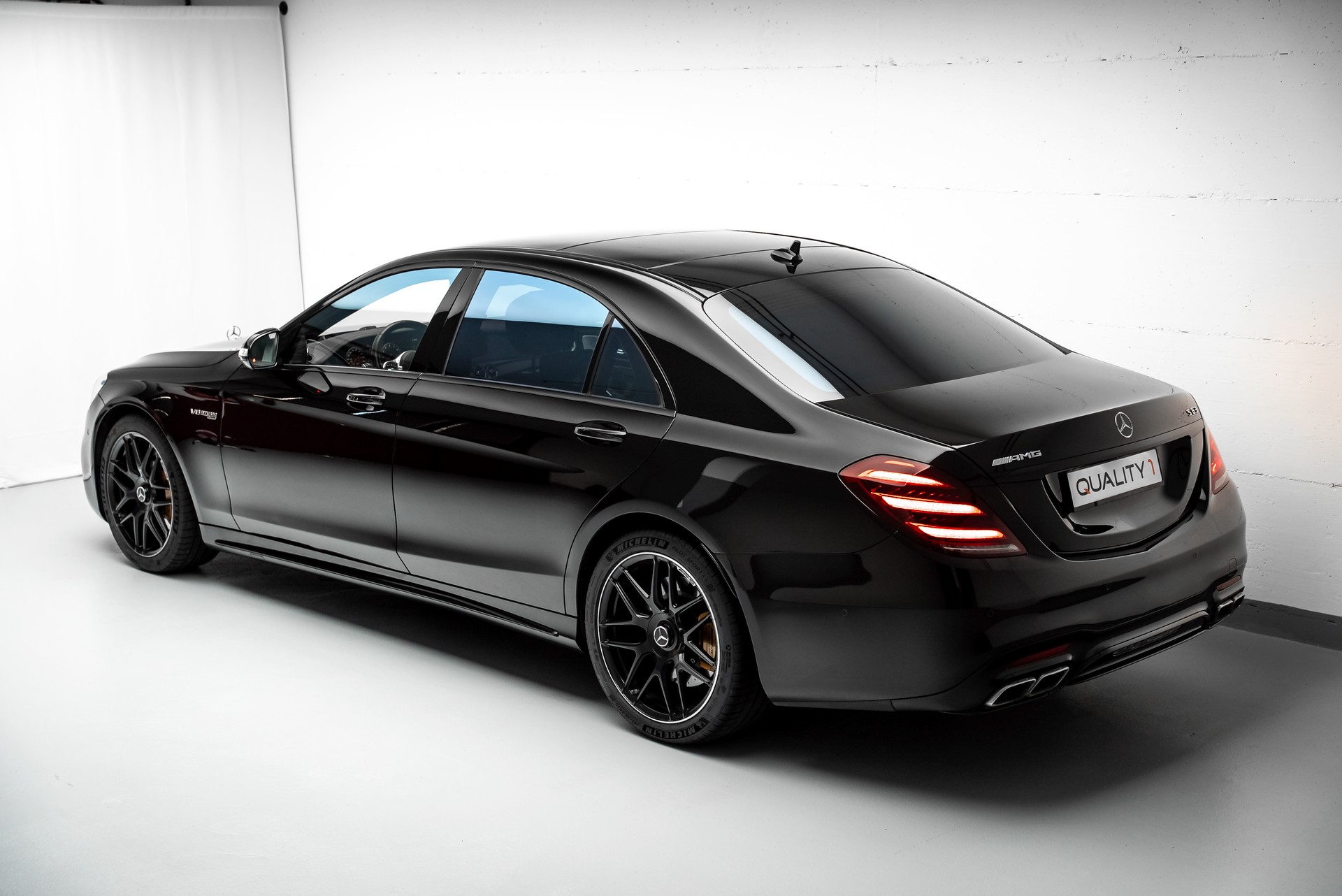 MERCEDES-BENZ S 63 V8 AMG 4matic+ lang-image-5
