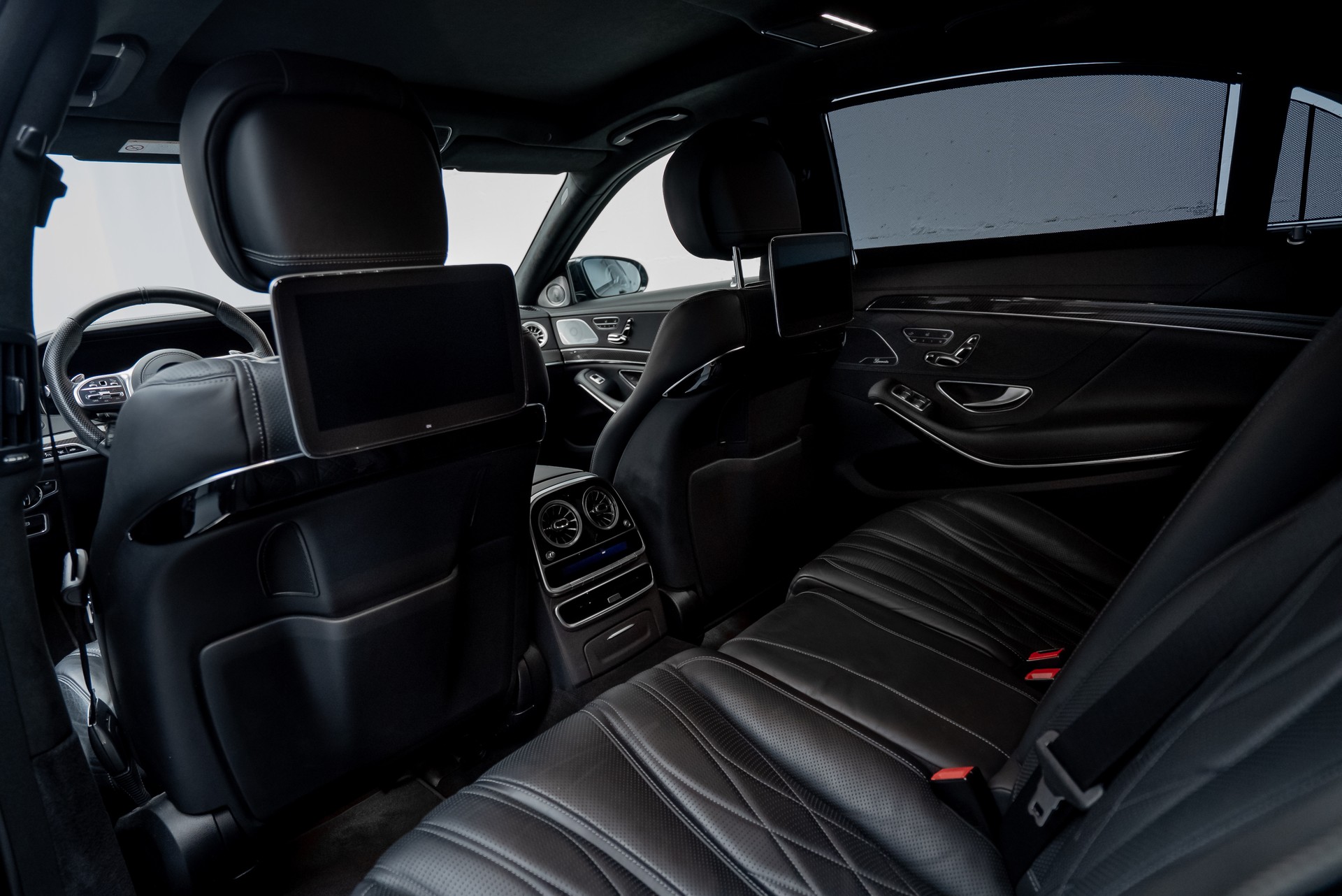 MERCEDES-BENZ S 63 V8 AMG 4matic+ lang-image-12