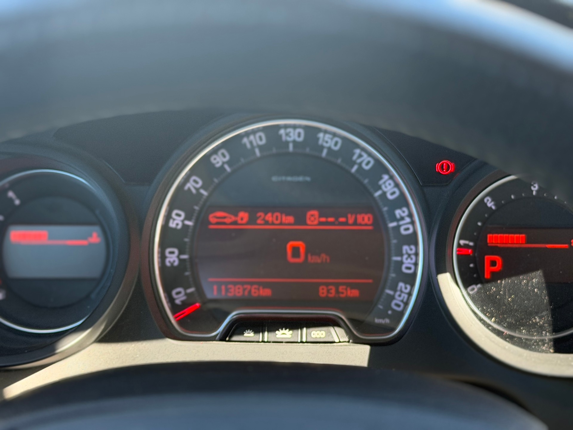 CITROEN C5 Berline 2.0 HDi Dynamique+ Automatic-image-9