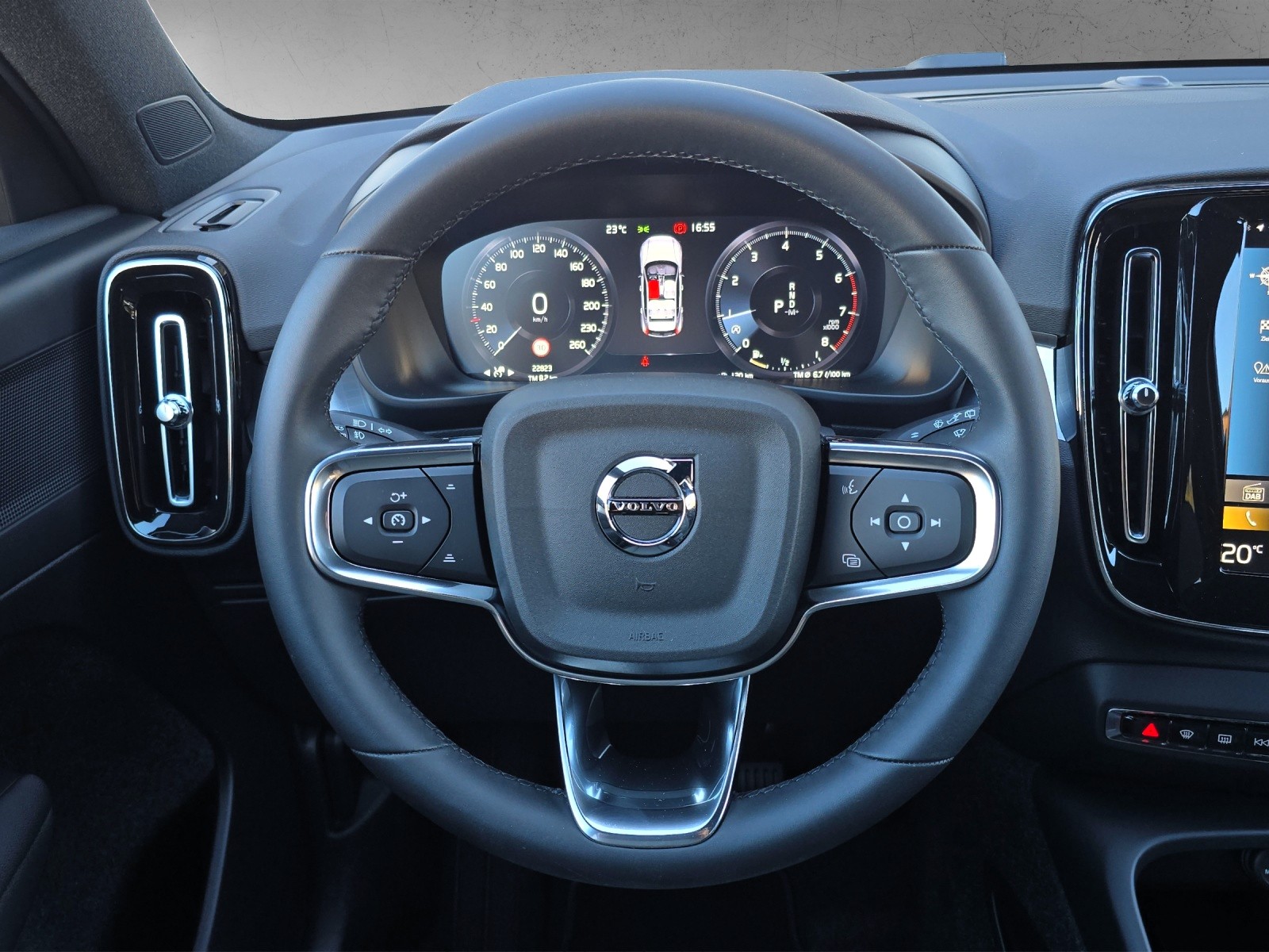 VOLVO XC40 T2 Core XCITE Geartronic mit AHK-image-13