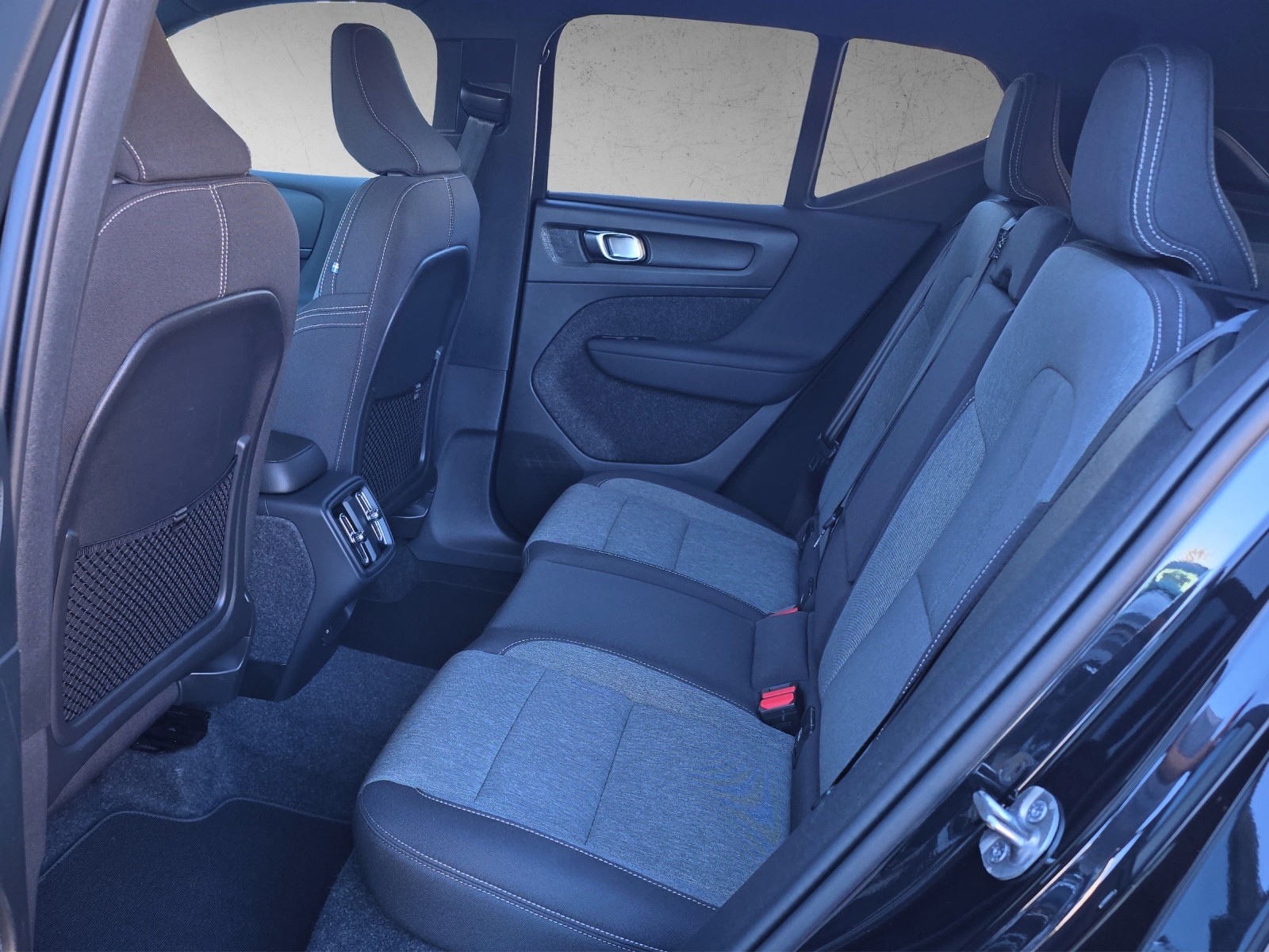 VOLVO XC40 T2 Core XCITE Geartronic mit AHK-image-14