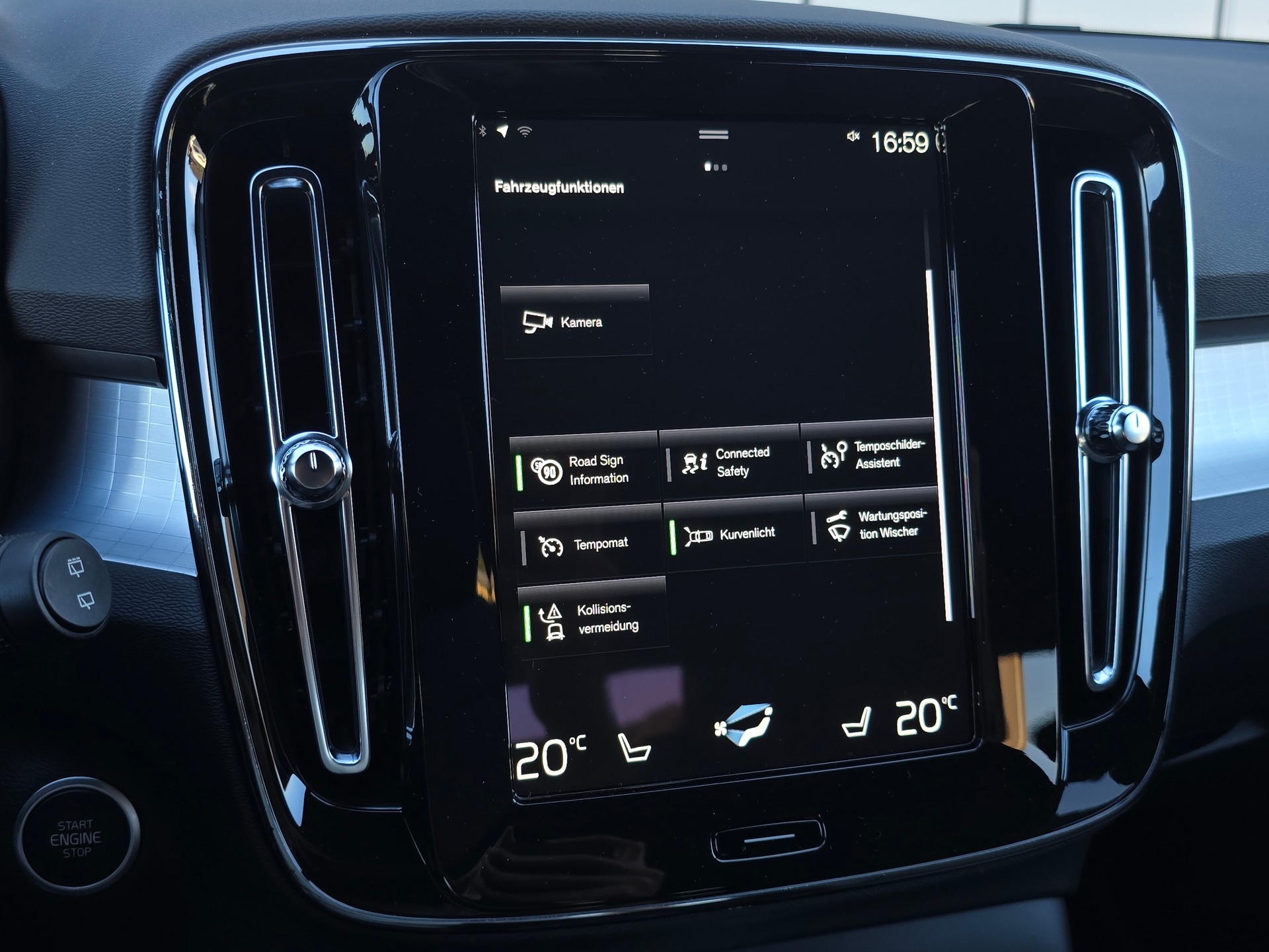 VOLVO XC40 T2 Core XCITE Geartronic mit AHK-image-25