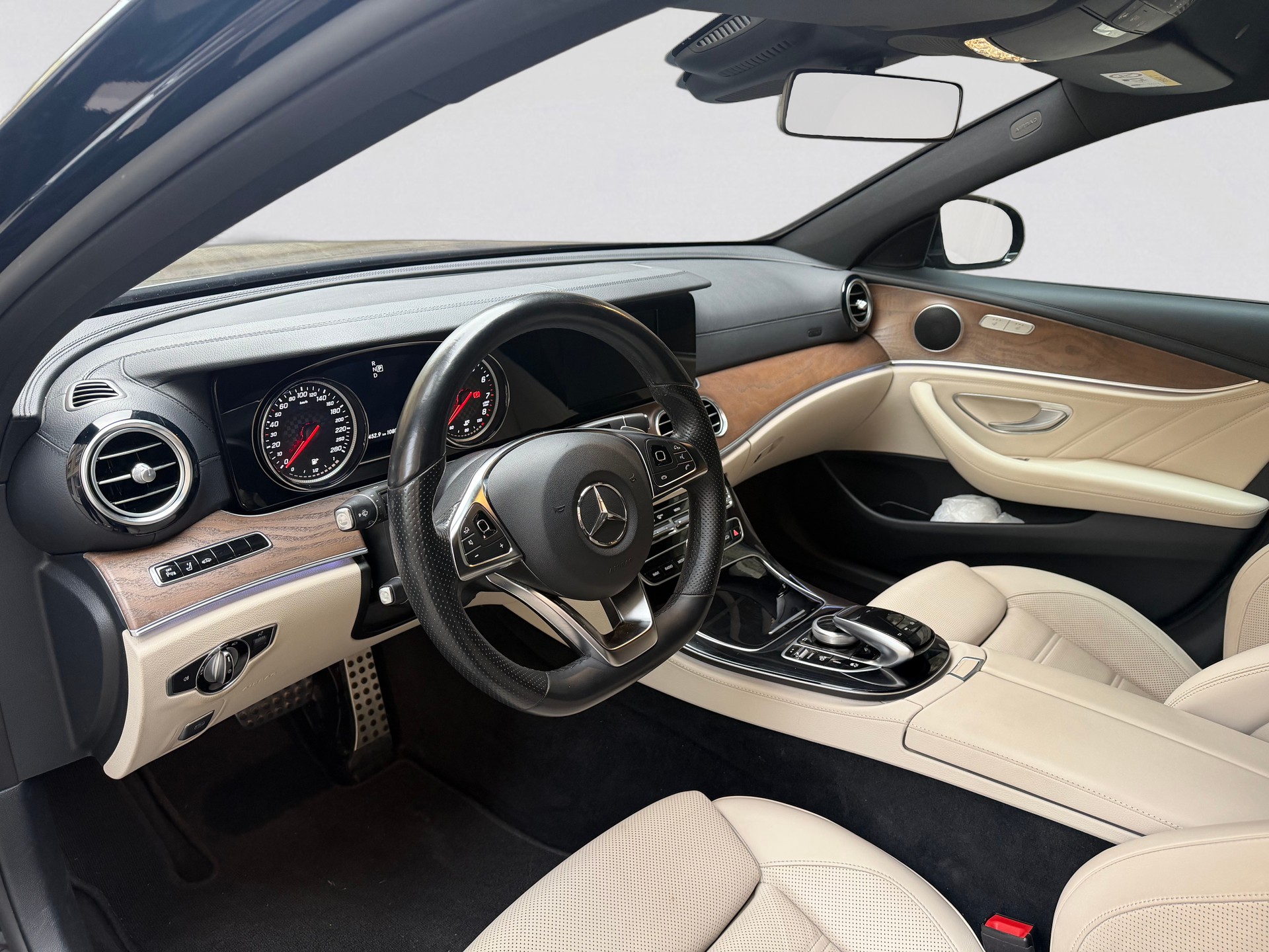 MERCEDES-BENZ E 43 AMG 4 Matic 9G-Tronic-image-8